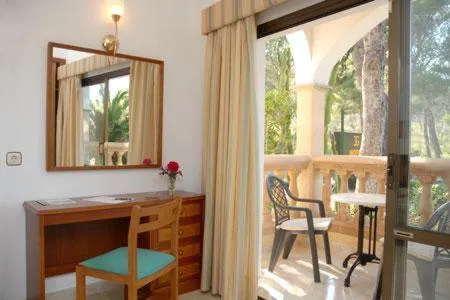 Day in Hotel Cala Gat