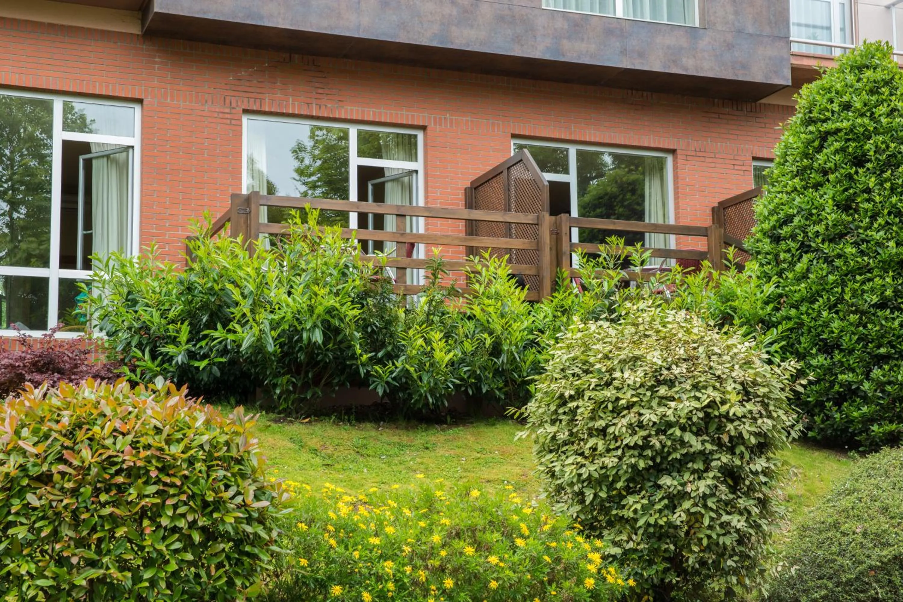 Garden in Apartamentos Mar Comillas