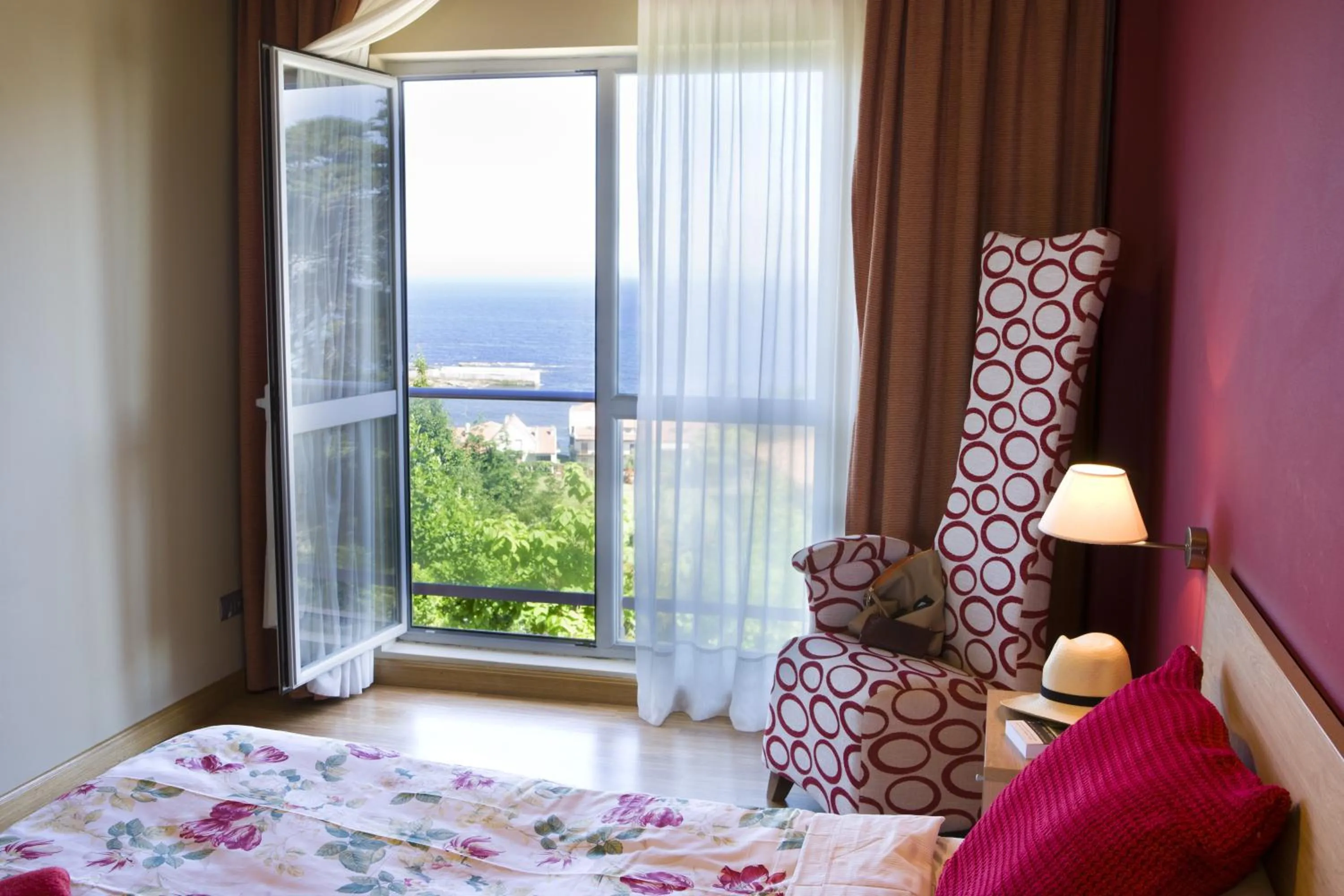 Bedroom, Bed in Apartamentos Mar Comillas