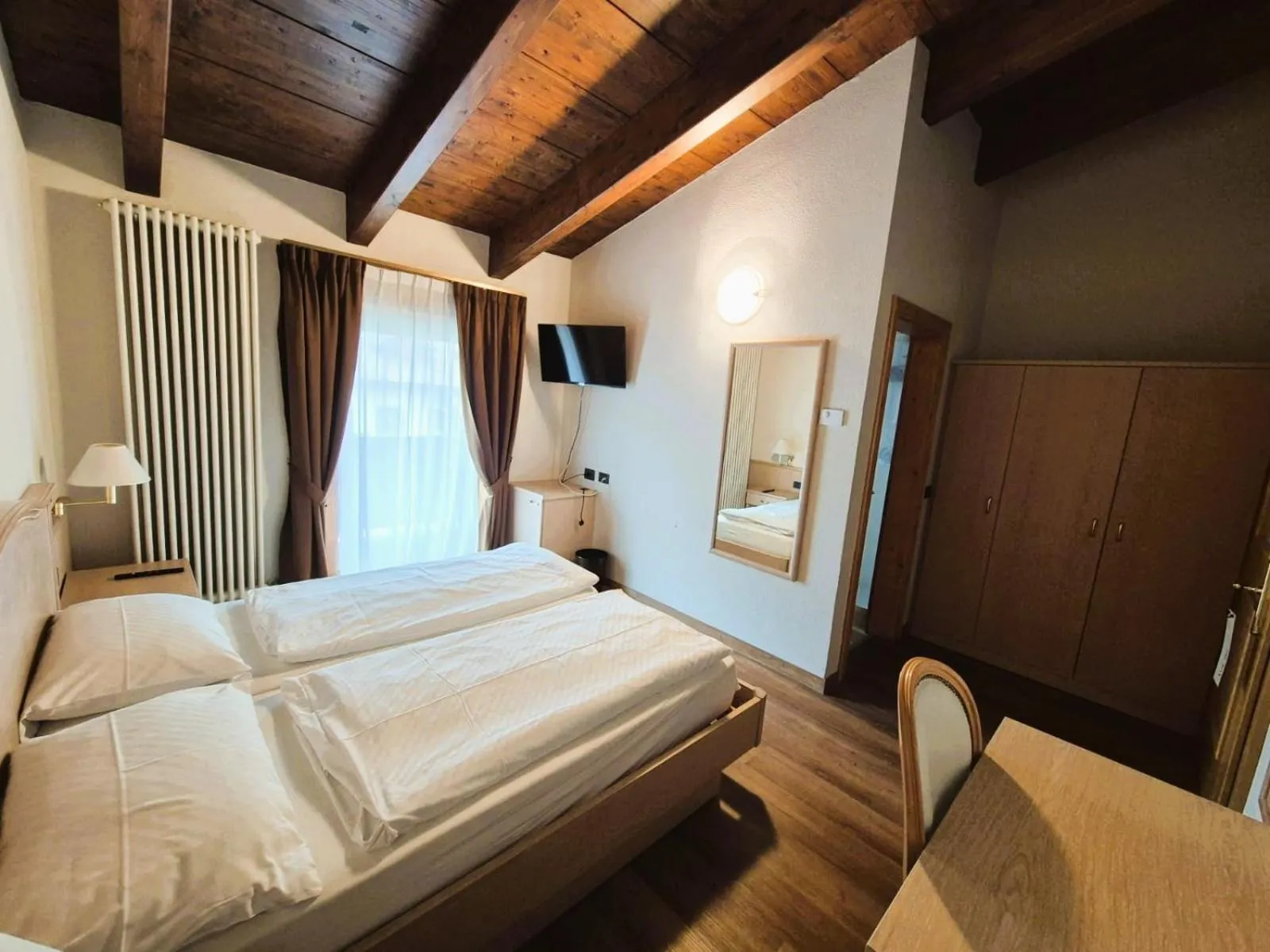 Bed in Hotel Angelica