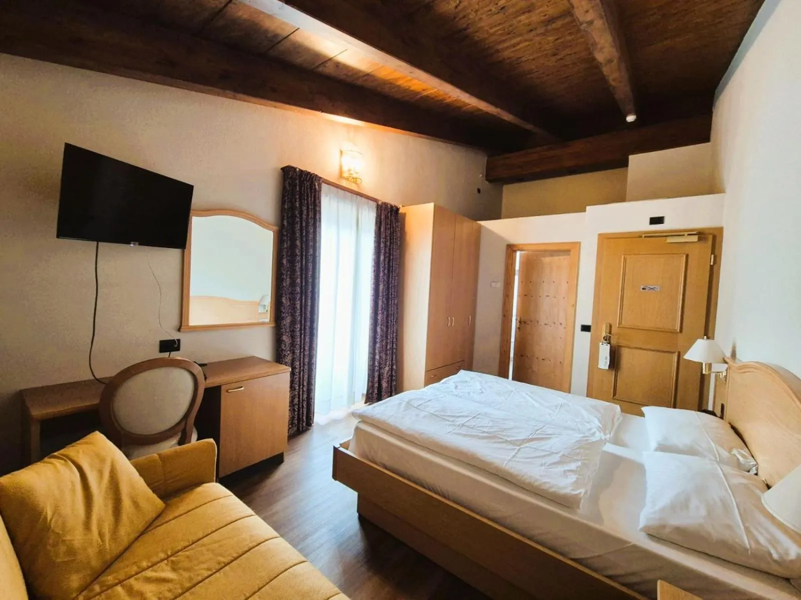 Bed in Hotel Angelica