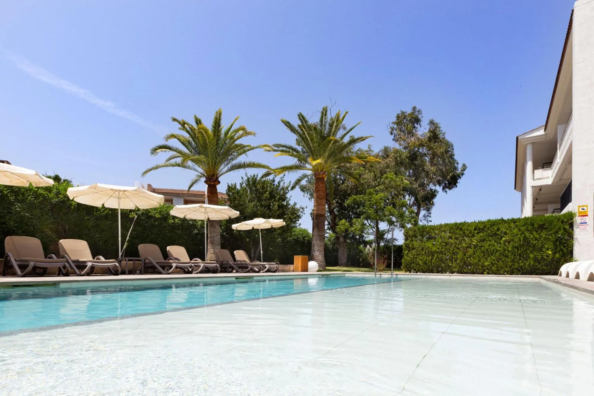 Swimming pool in Hotel Bahia Pollensa