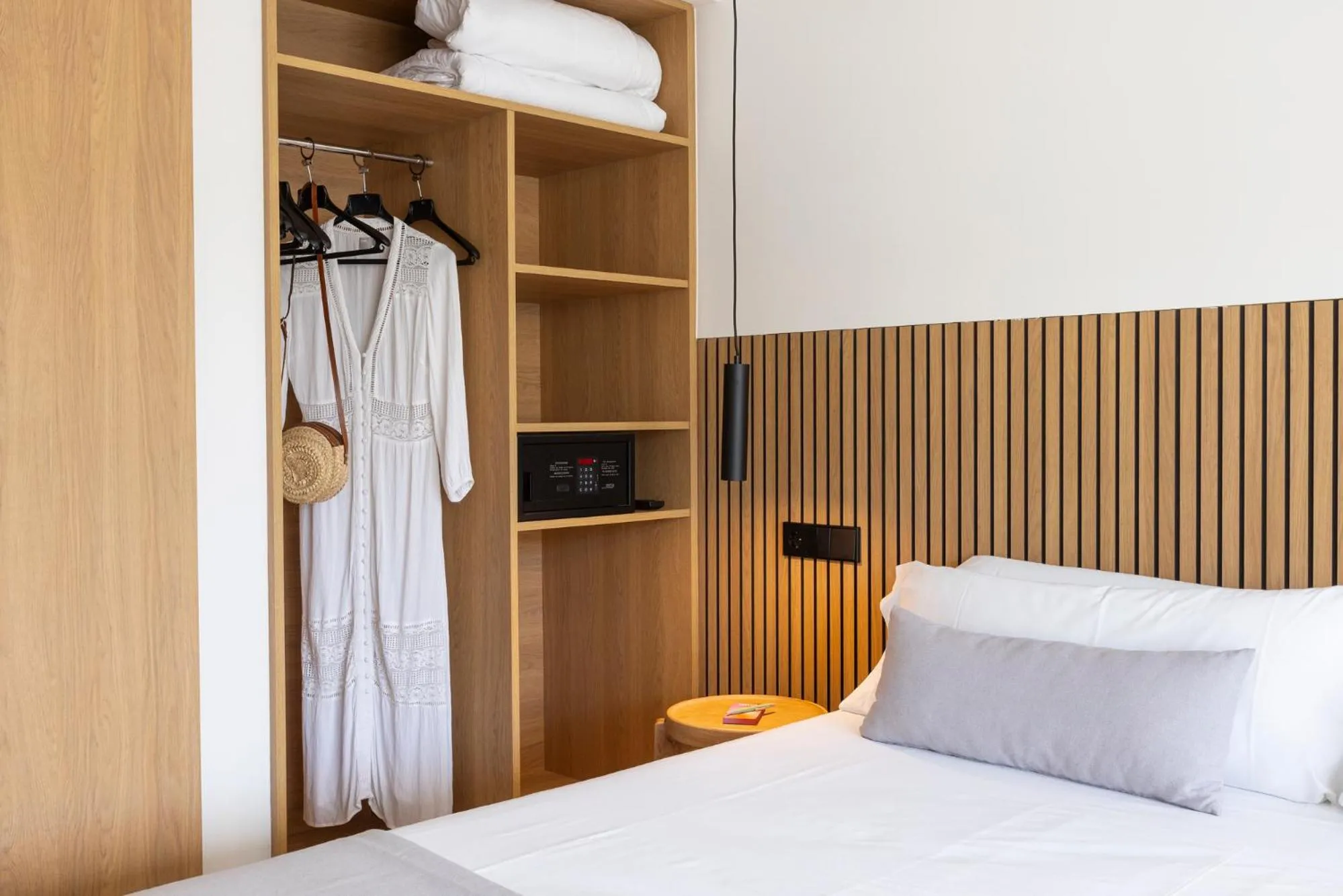 Bedroom, Bed in Hotel Bahia Pollensa