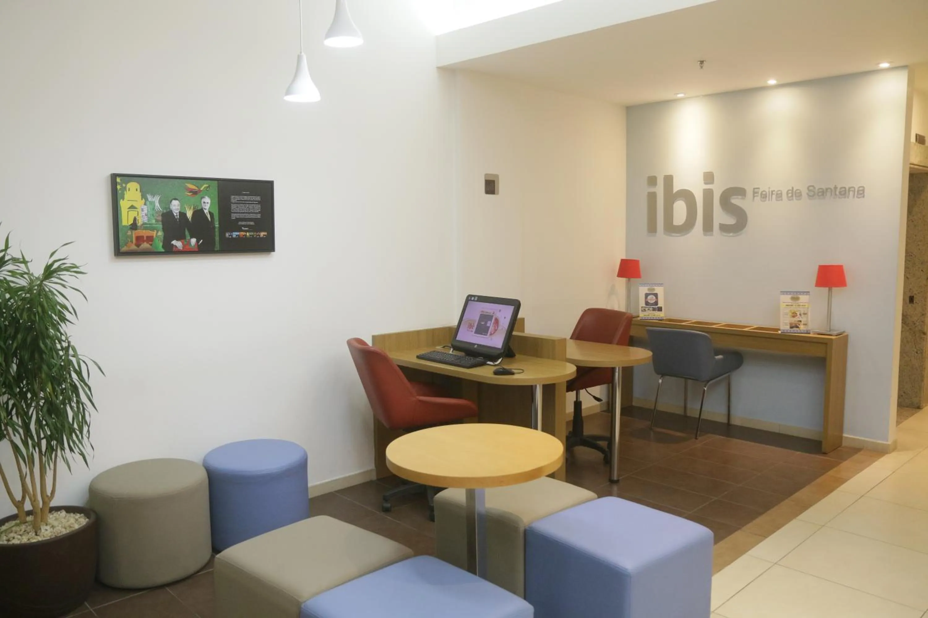 Lobby or reception in ibis Feira de Santana