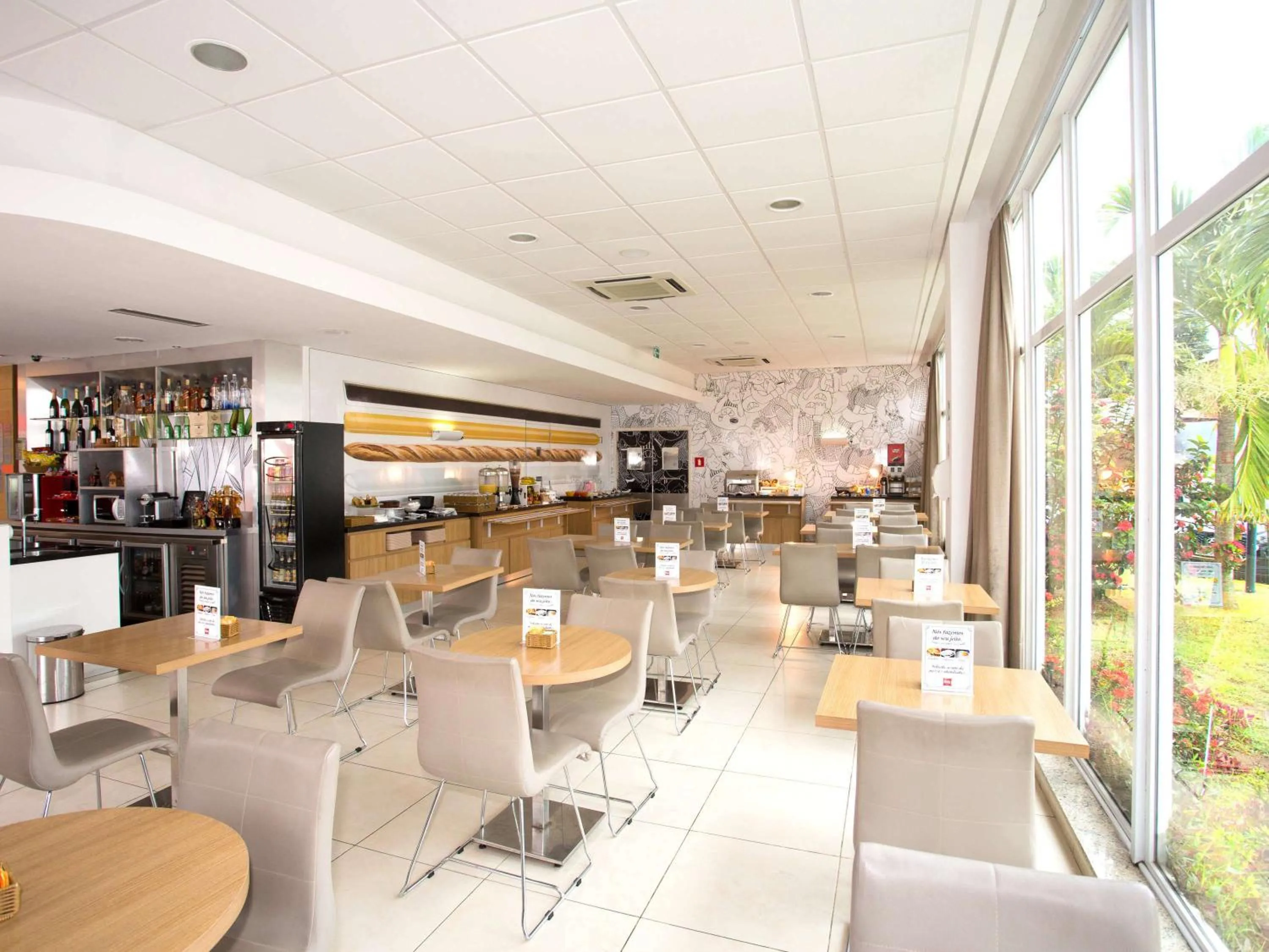 Restaurant/places to eat in ibis Feira de Santana