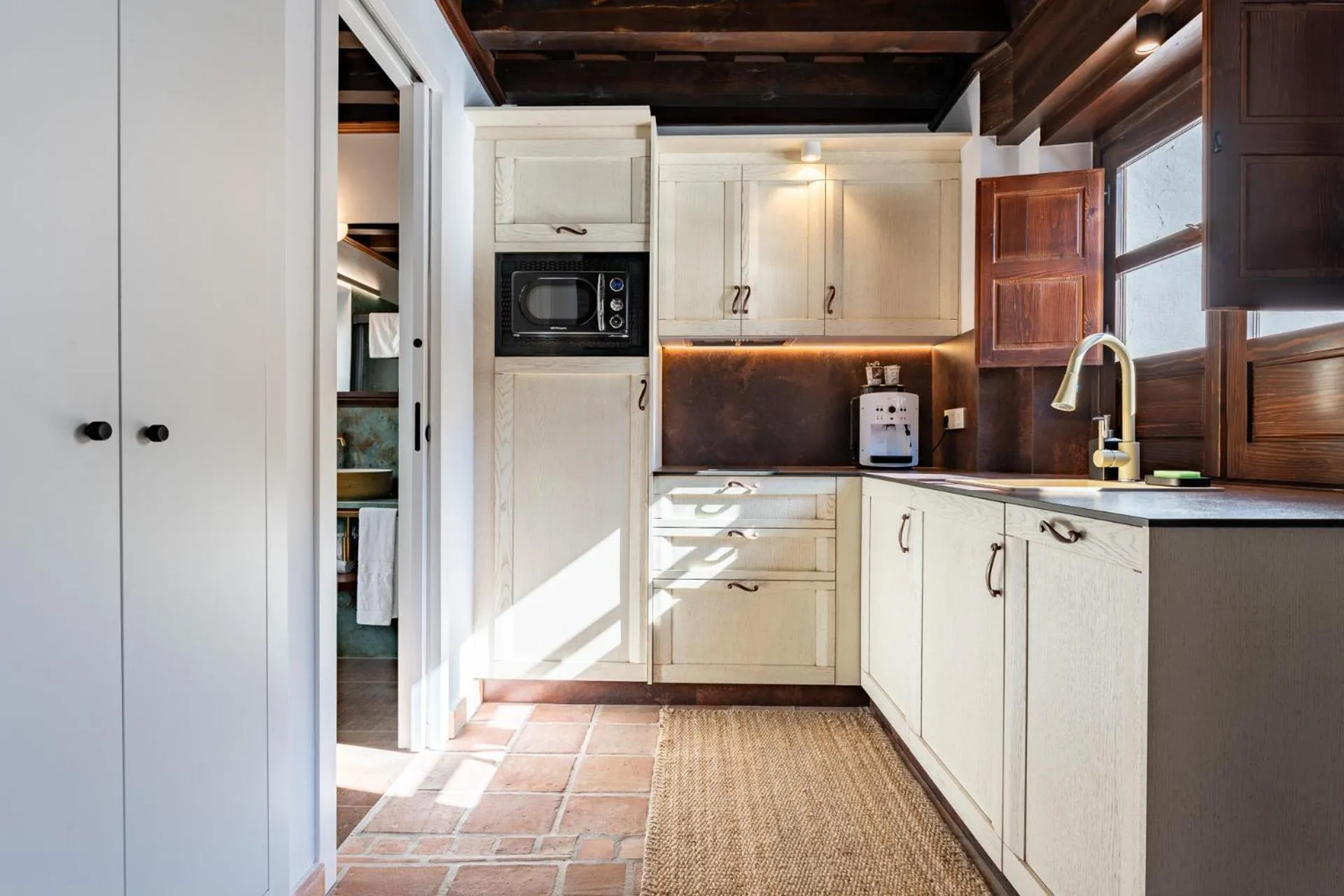 Kitchen or kitchenette in El Ladrón De Agua Palacete