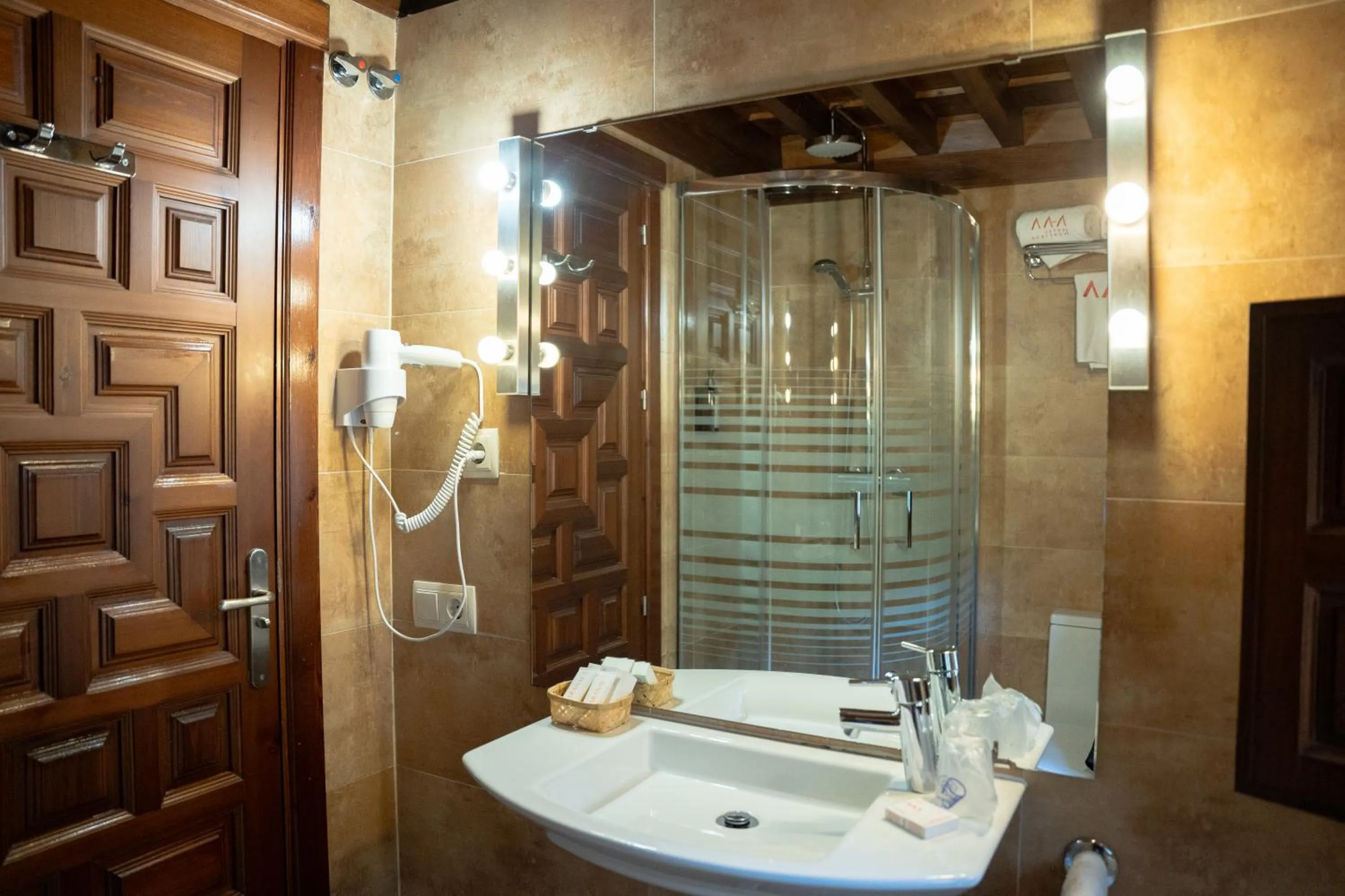 Gar Anat Hotel Boutique