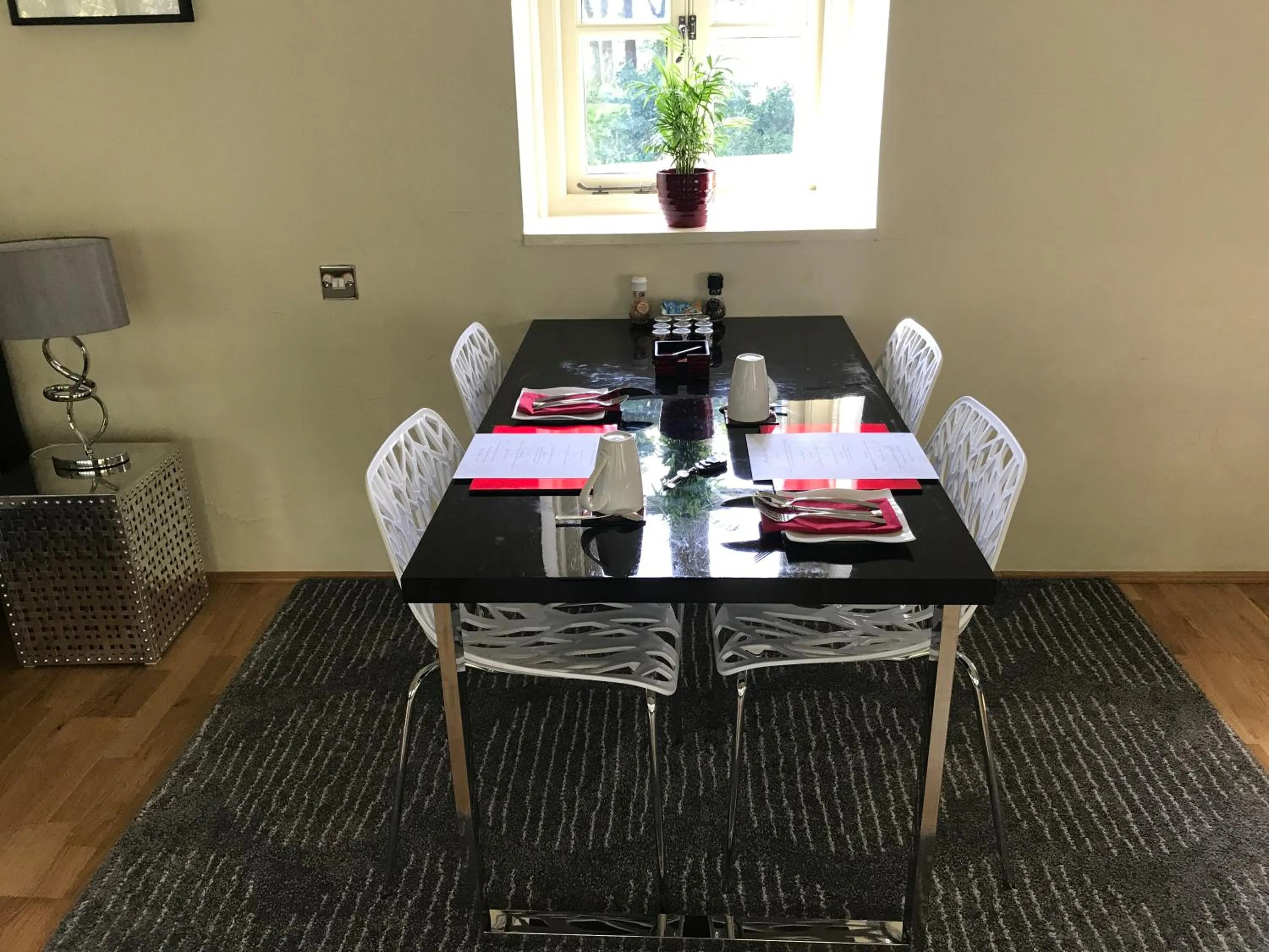 Dining area in Hemples Lodge