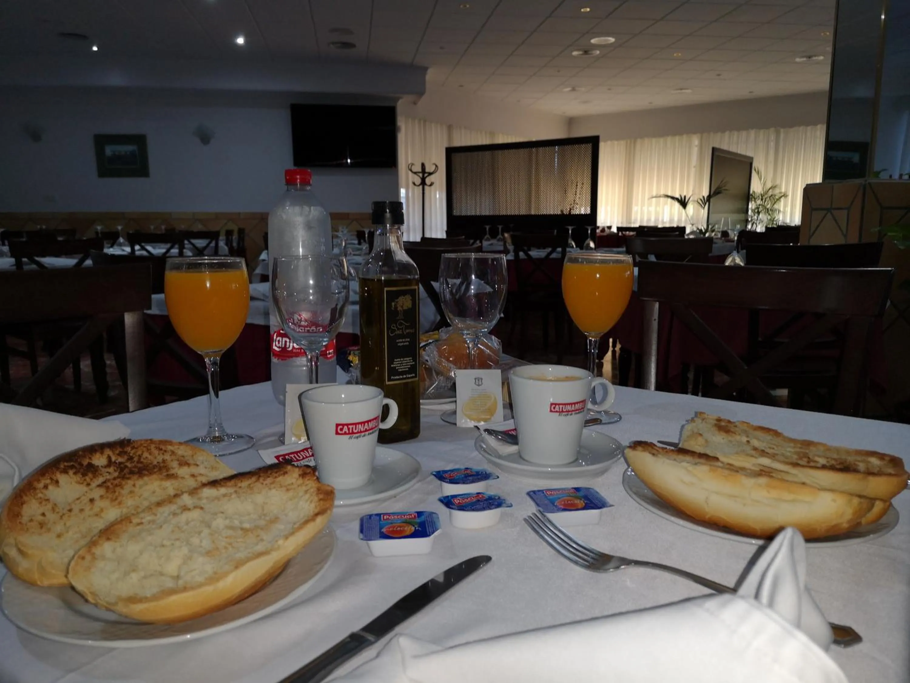 Continental breakfast in Hotel Santa Ana