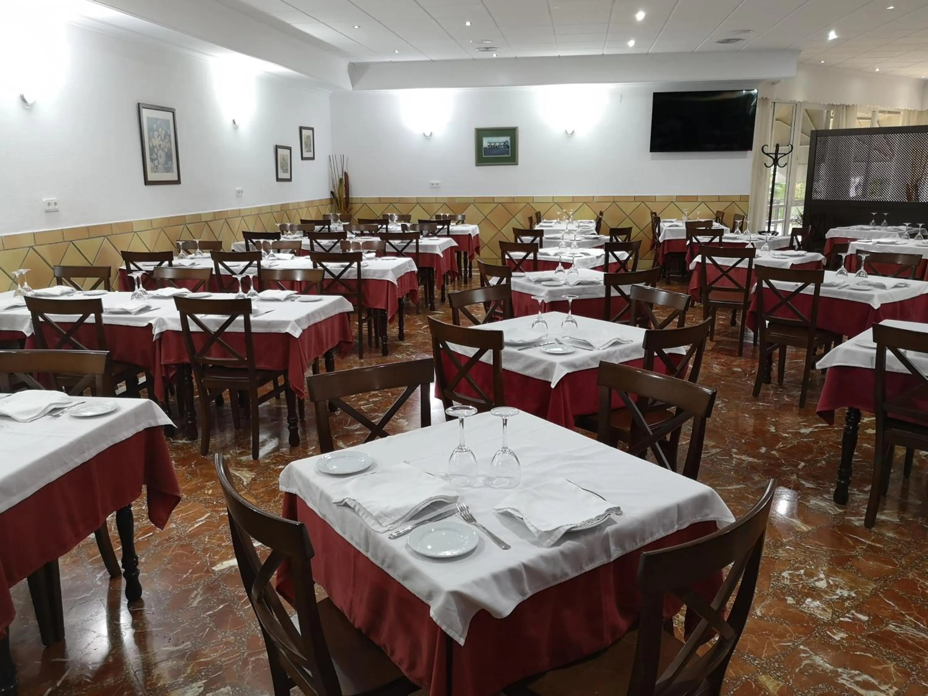 Restaurant/places to eat in Hotel Santa Ana