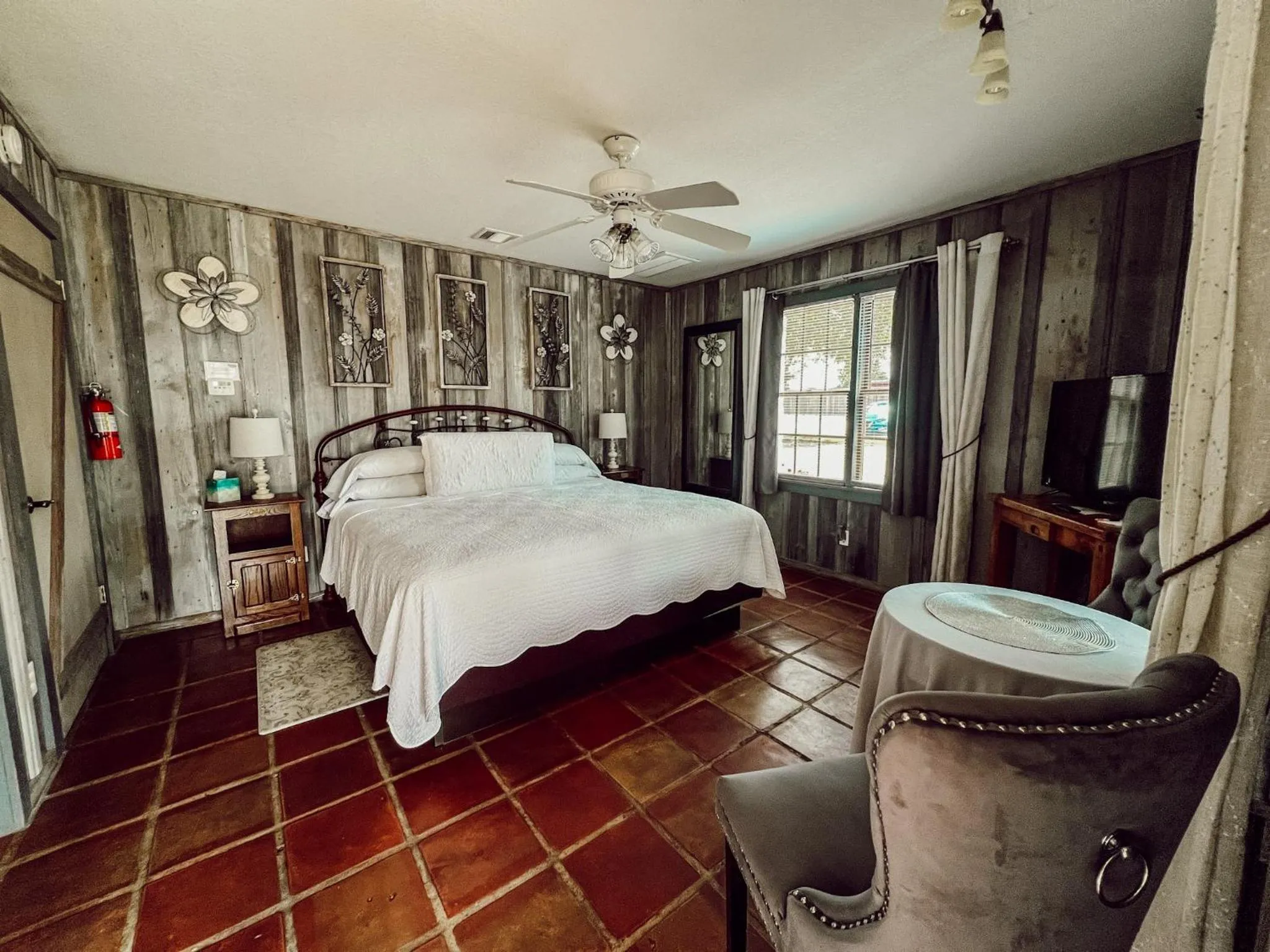 Bedroom, Bed in Gruene Cottages