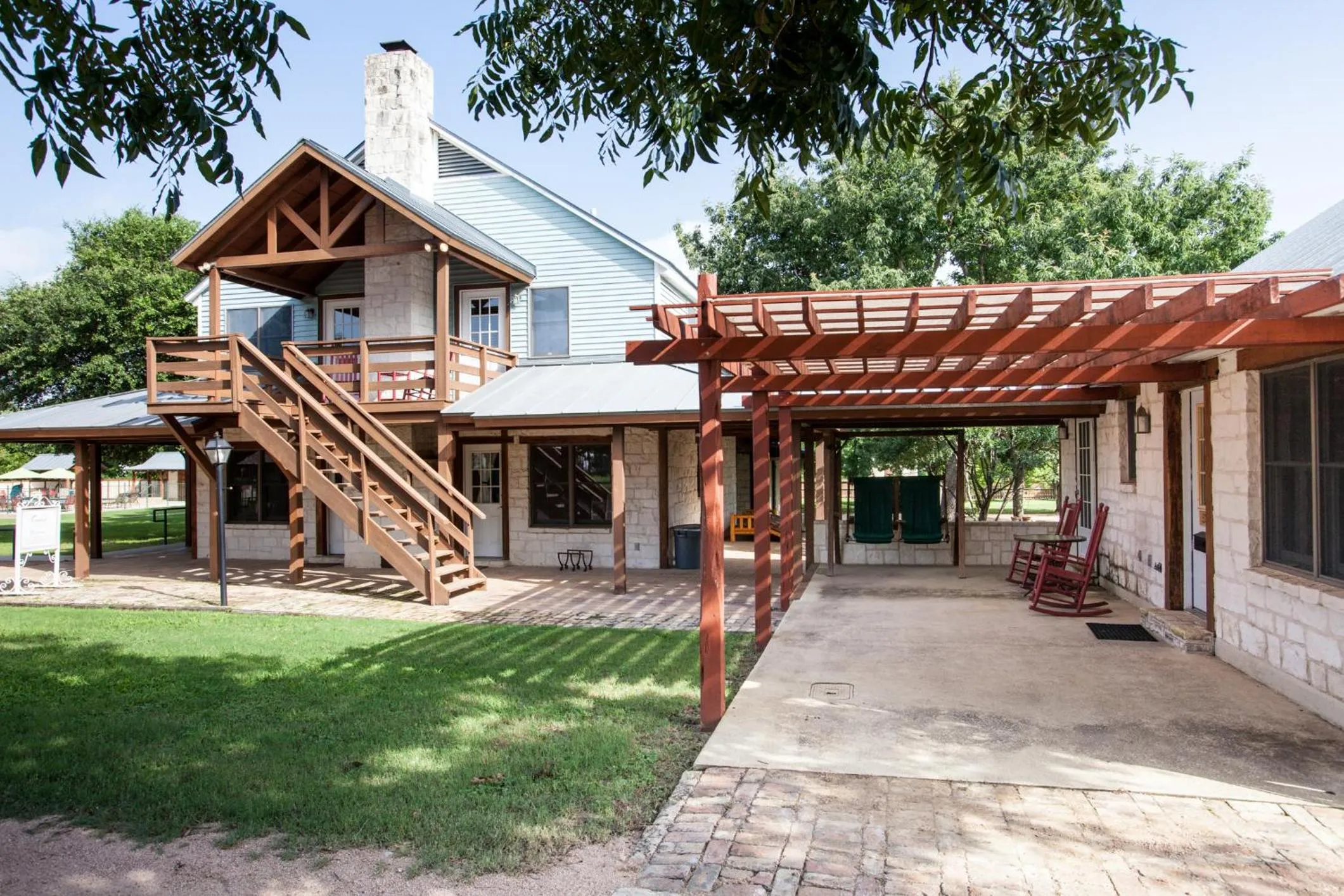 Property building in Gruene Cottages