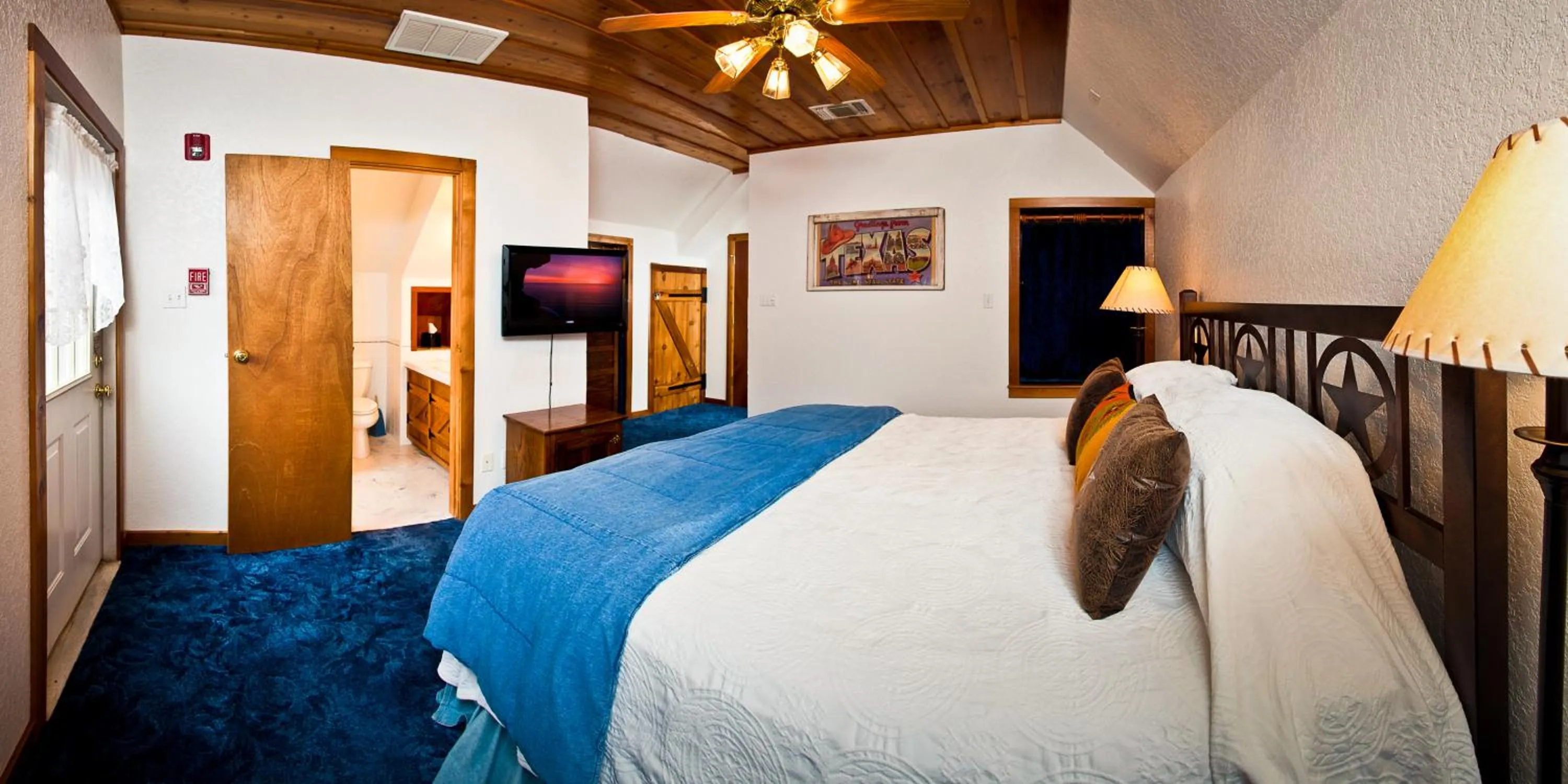 Bed in Gruene Cottages