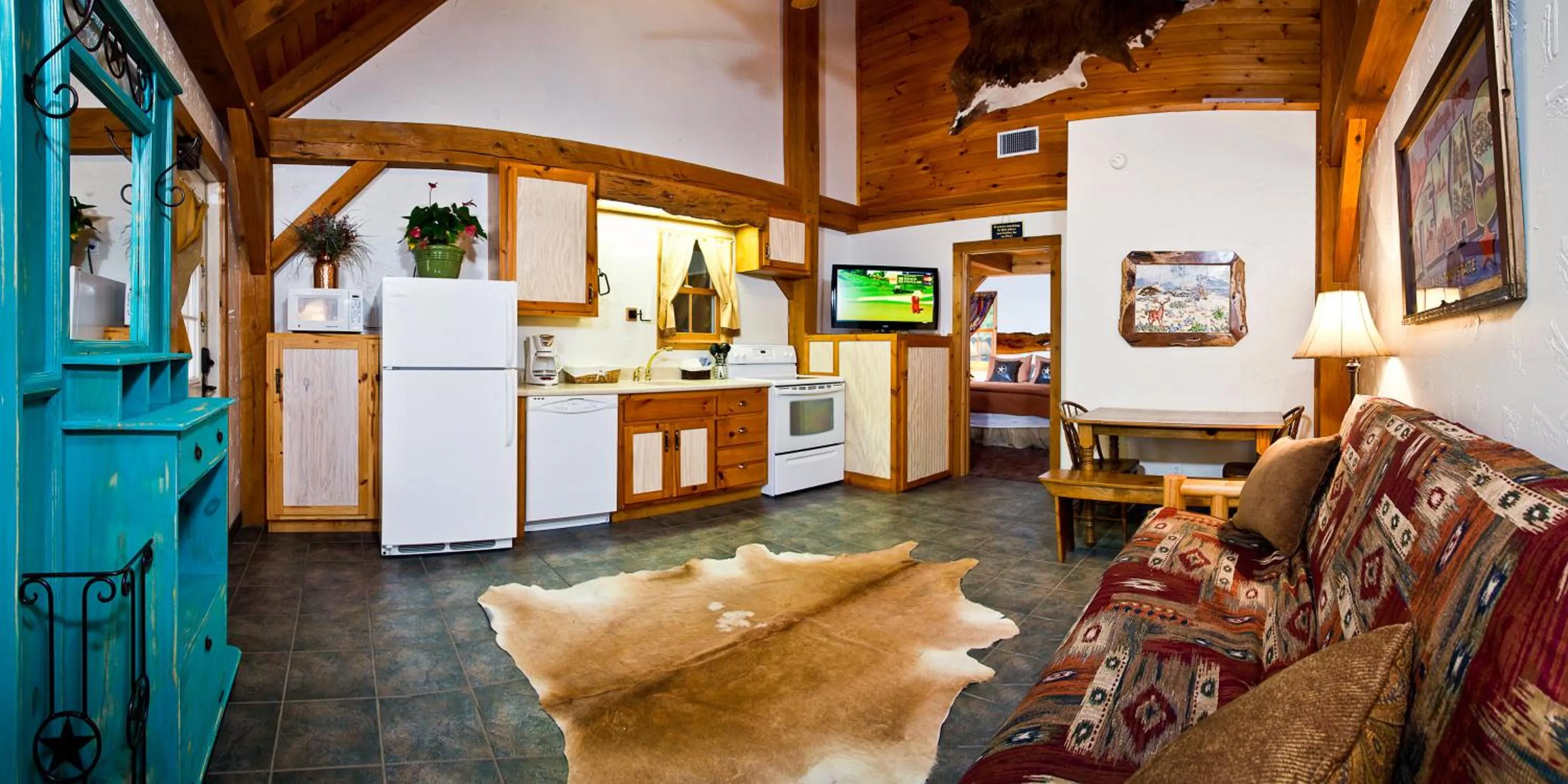 Kitchen or kitchenette in Gruene Cottages