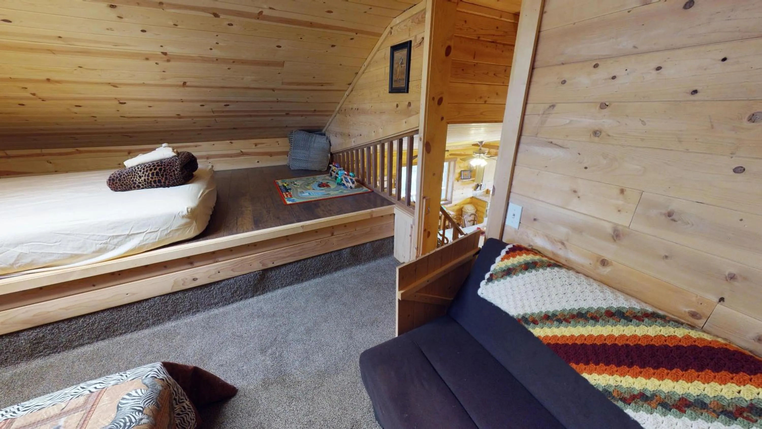 Bedroom, Bed in Long View Cabin, Breakfast Deck overlooking the Canyon!