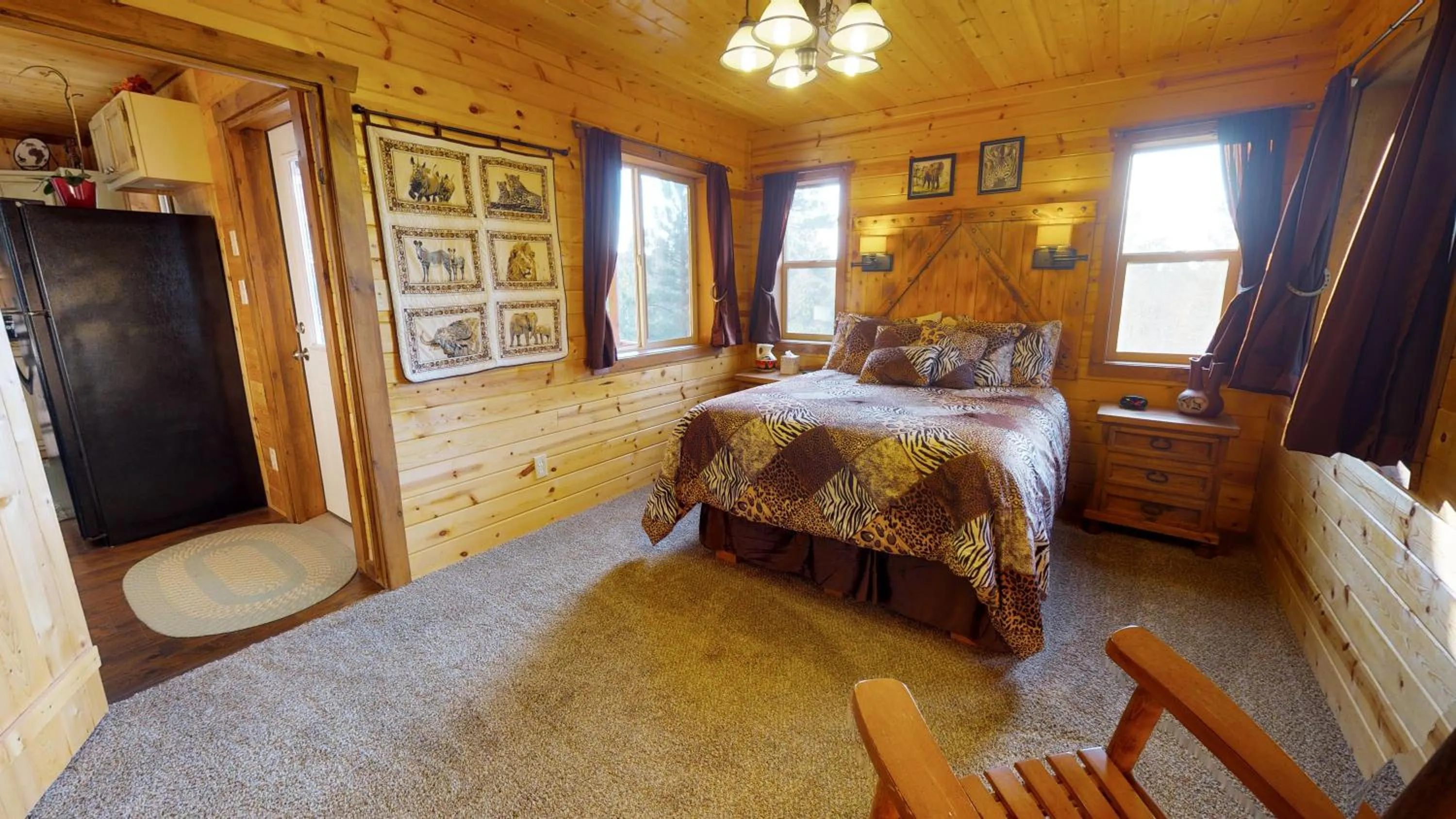 Photo of the whole room, Bed in Long View Cabin, Breakfast Deck overlooking the Canyon!