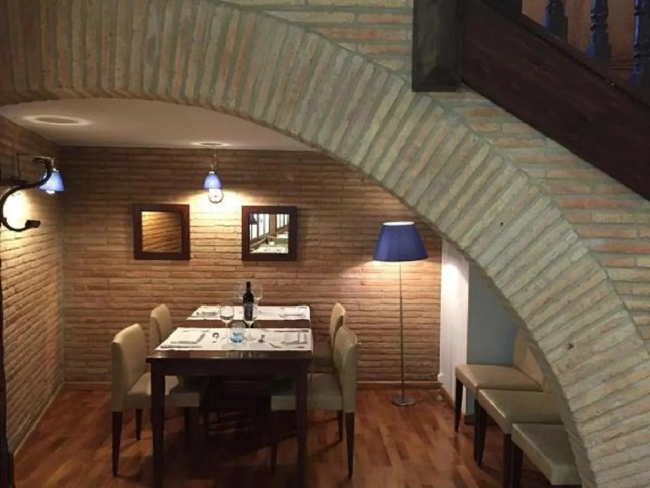 Restaurant/places to eat in Gran Hotel Ciudad de Barbastro