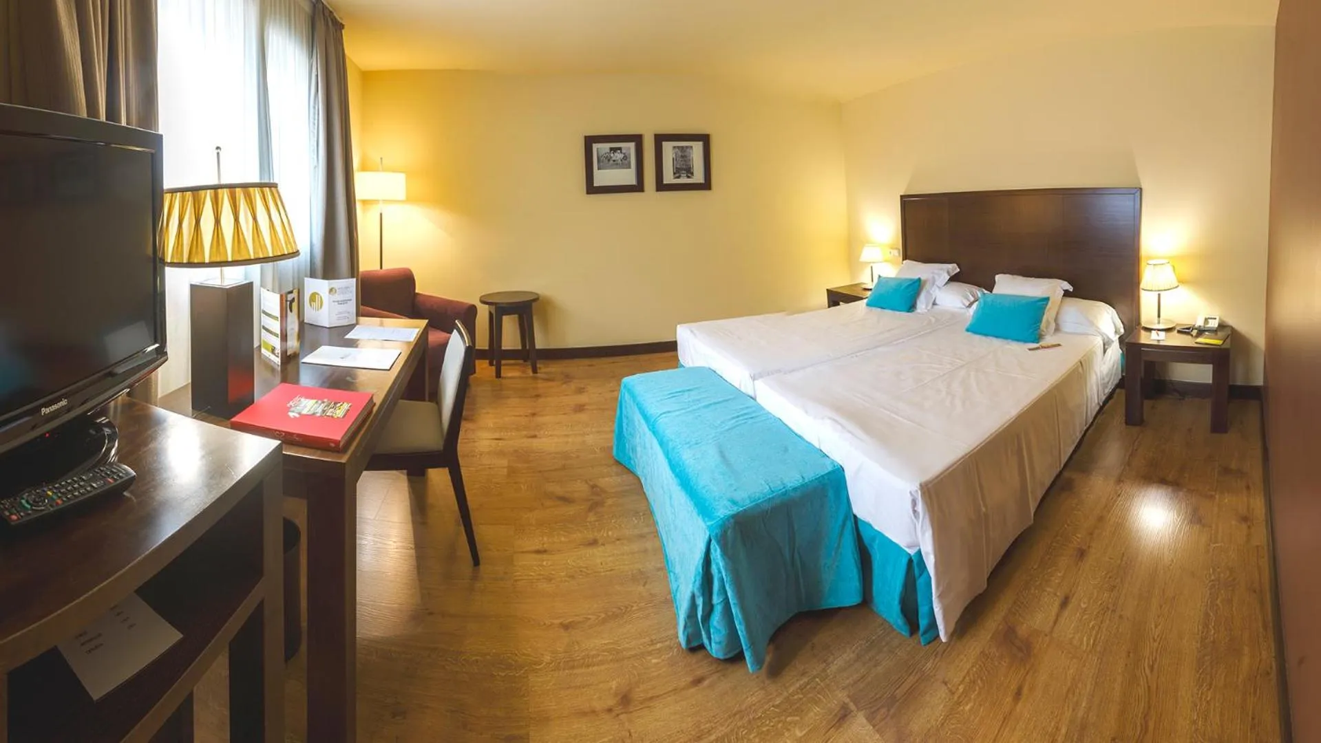 Photo of the whole room, Bed in Gran Hotel Ciudad de Barbastro