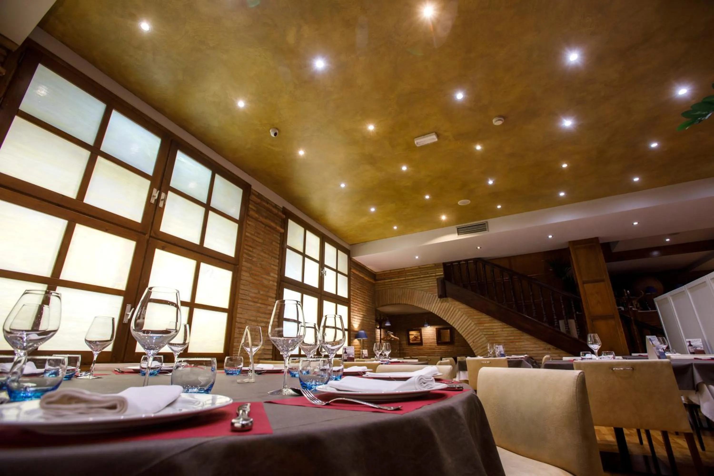 Restaurant/places to eat in Gran Hotel Ciudad de Barbastro