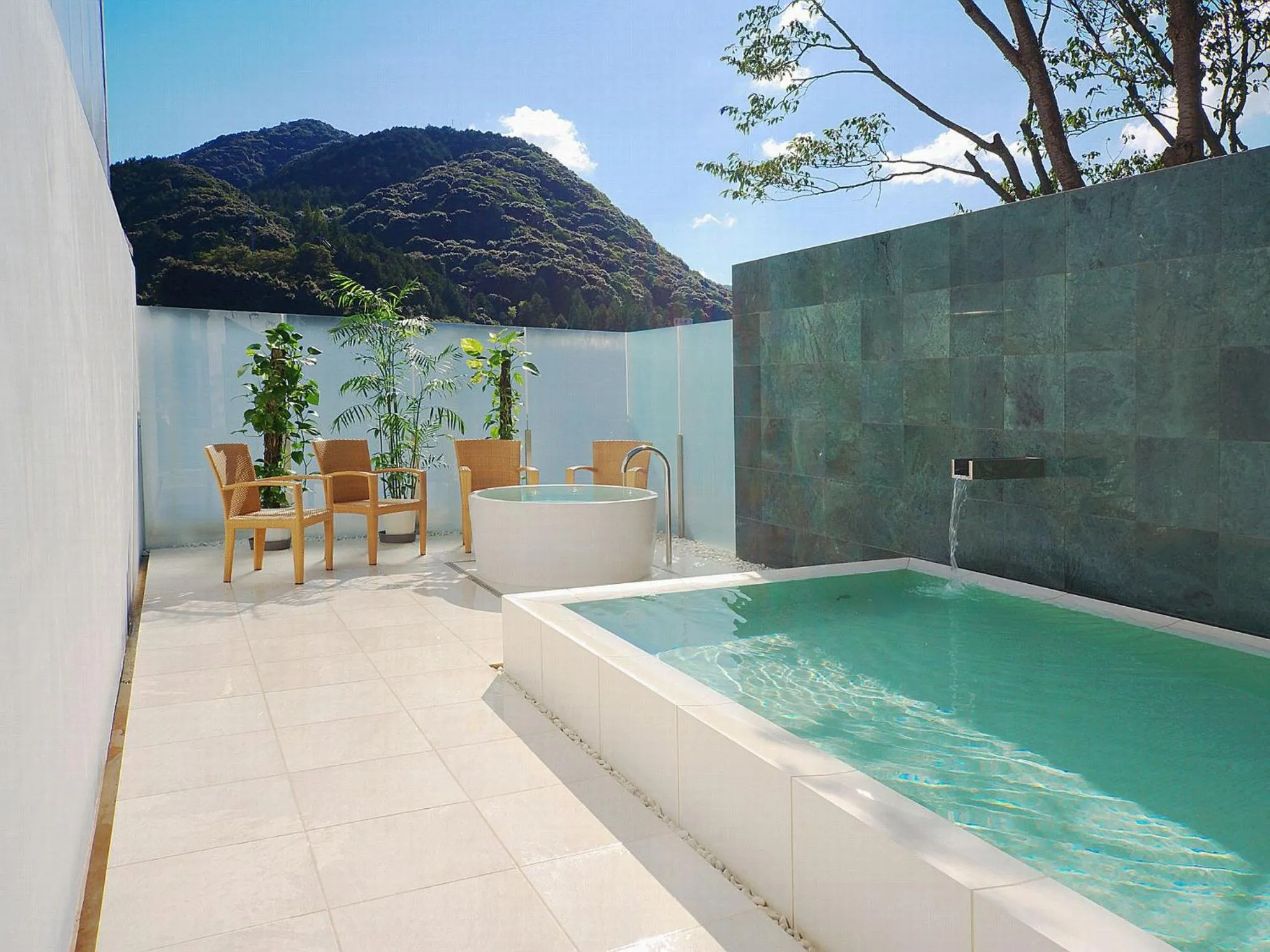 Hot Spring Bath in Yamamura Bekkan