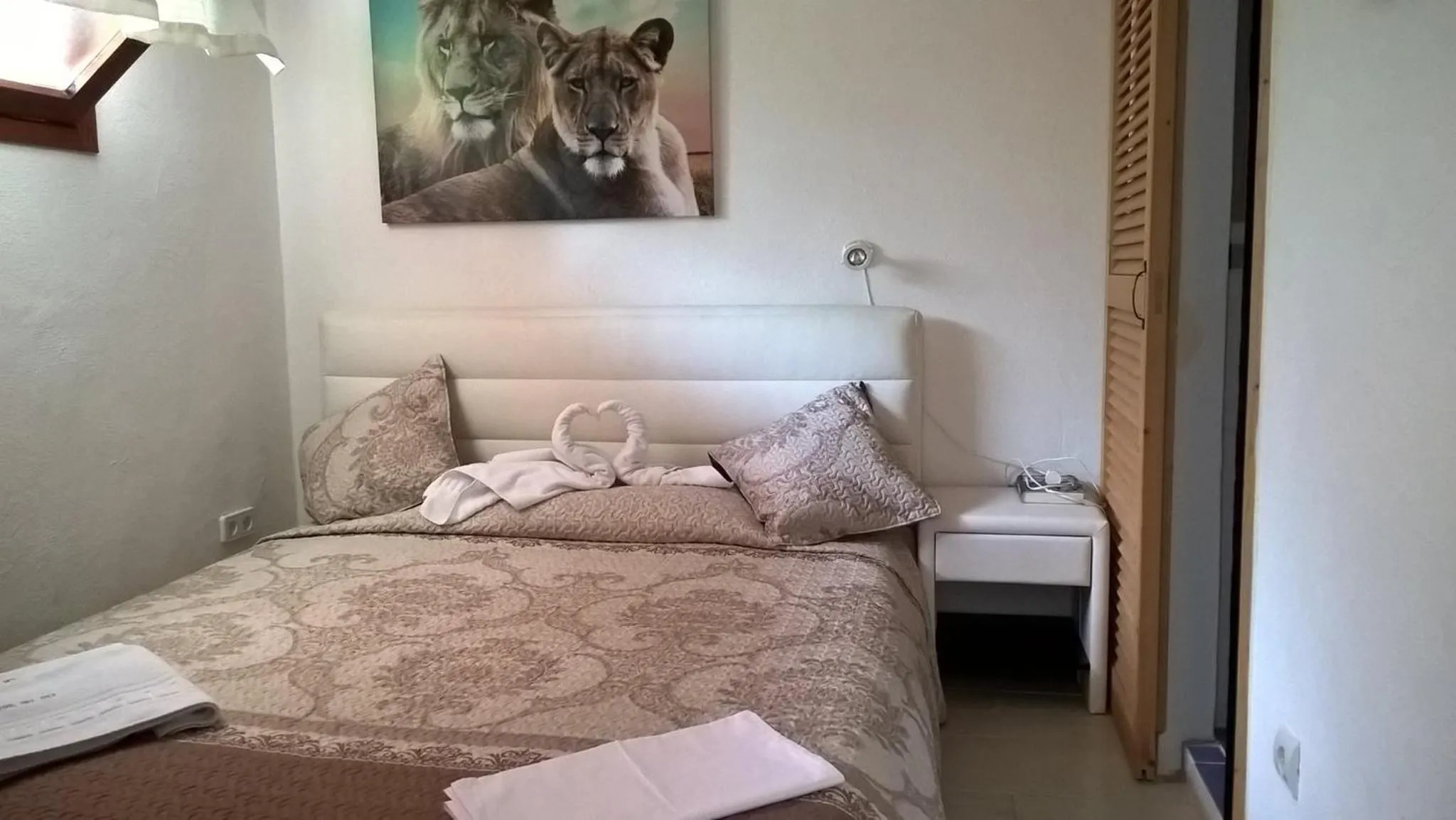 Bed in Apartamentos del Rey