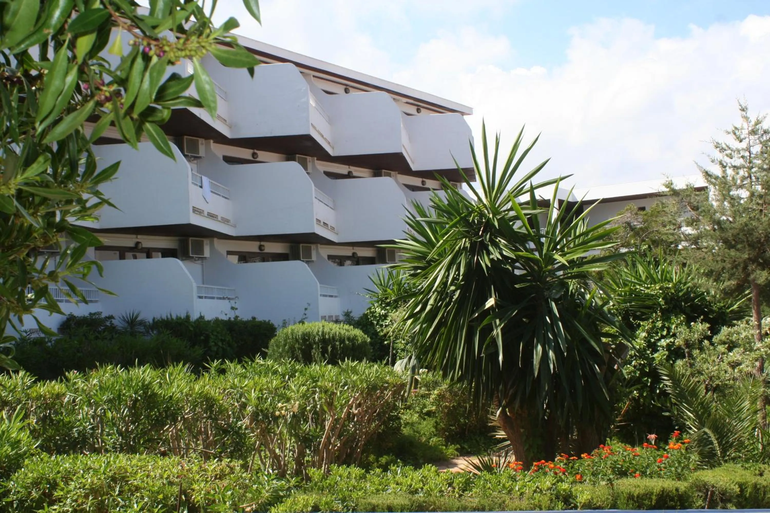 Property building in Apartamentos del Rey