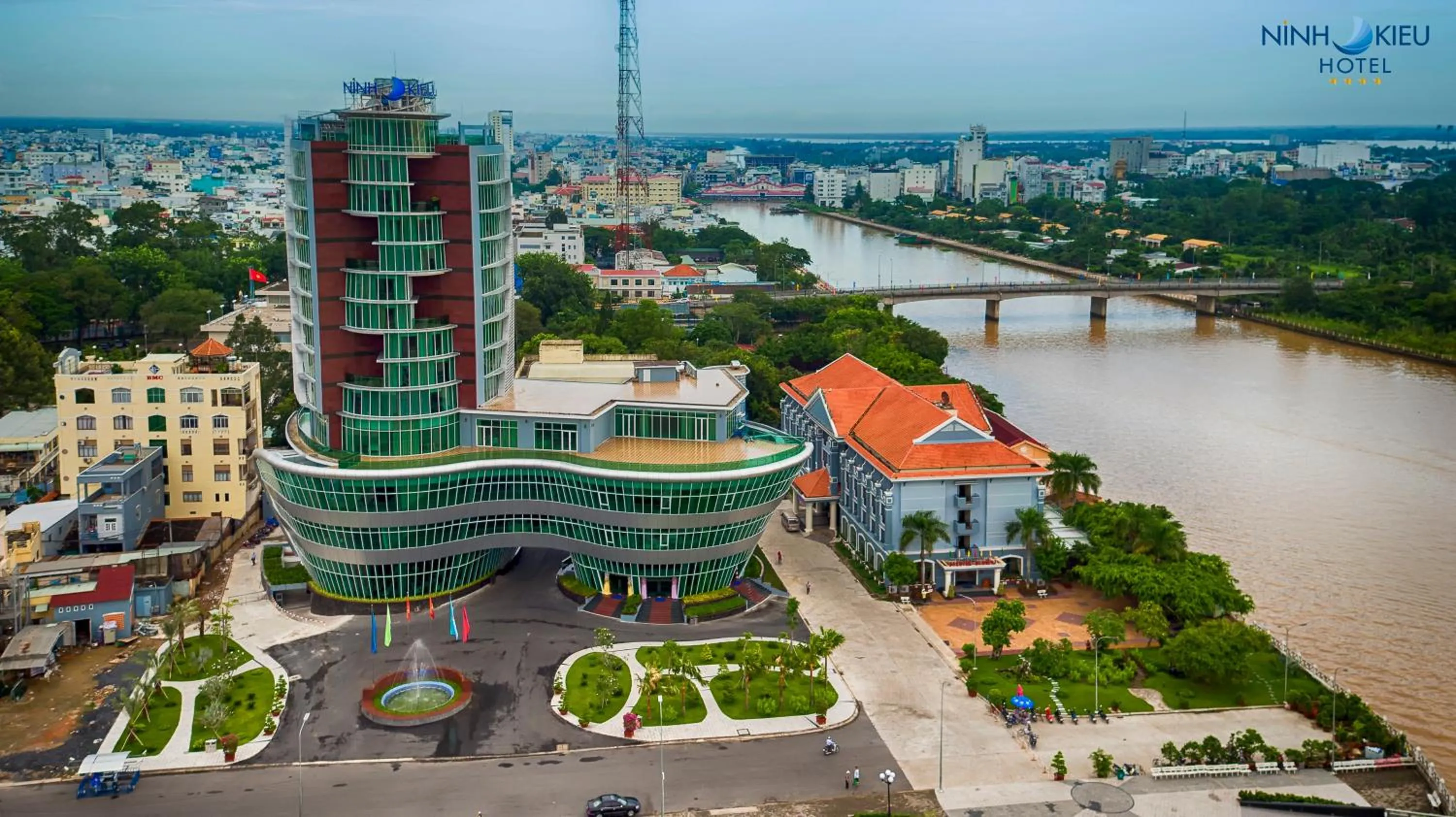 Bird's eye view in Ninh Kieu Riverside Hotel