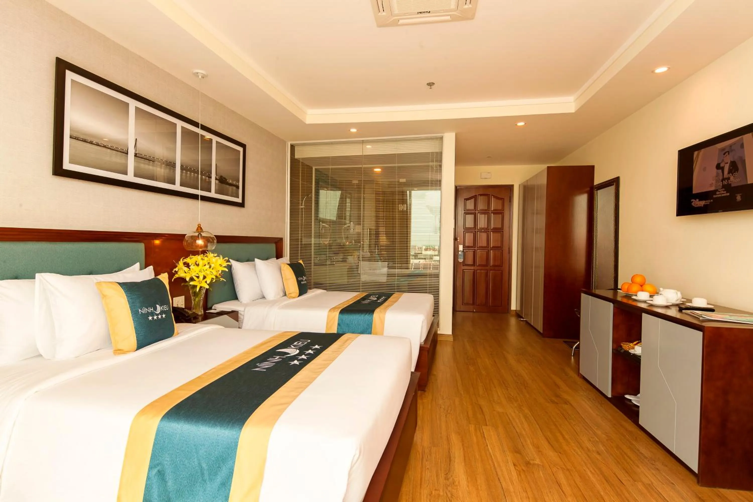 Photo of the whole room, Bed in Ninh Kieu Riverside Hotel