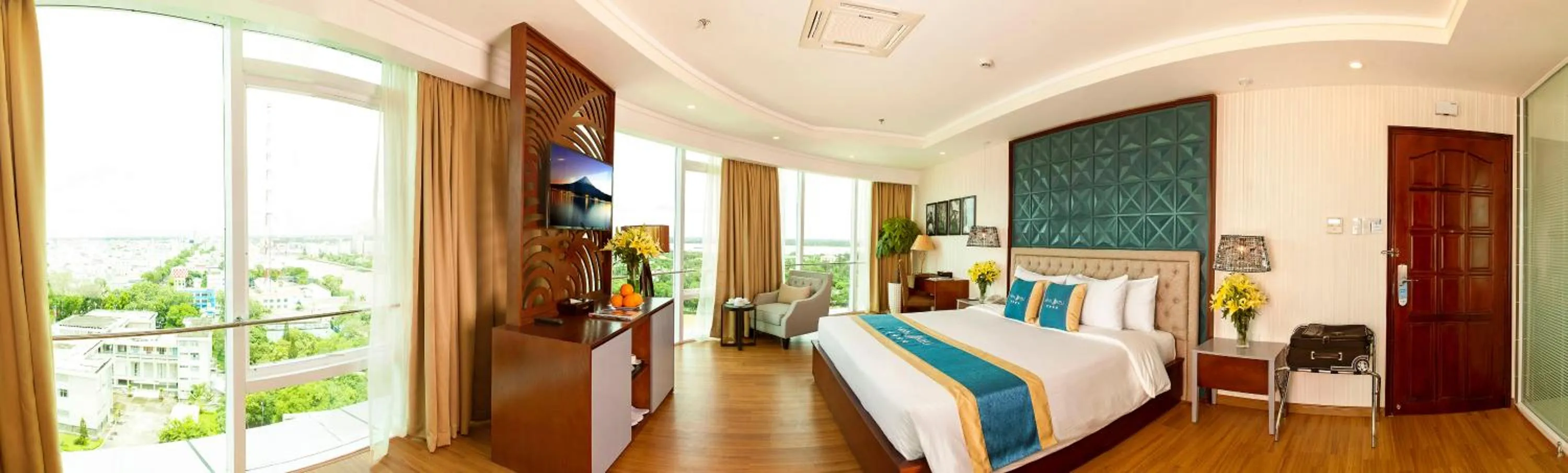 Property building, Bed in Ninh Kieu Riverside Hotel