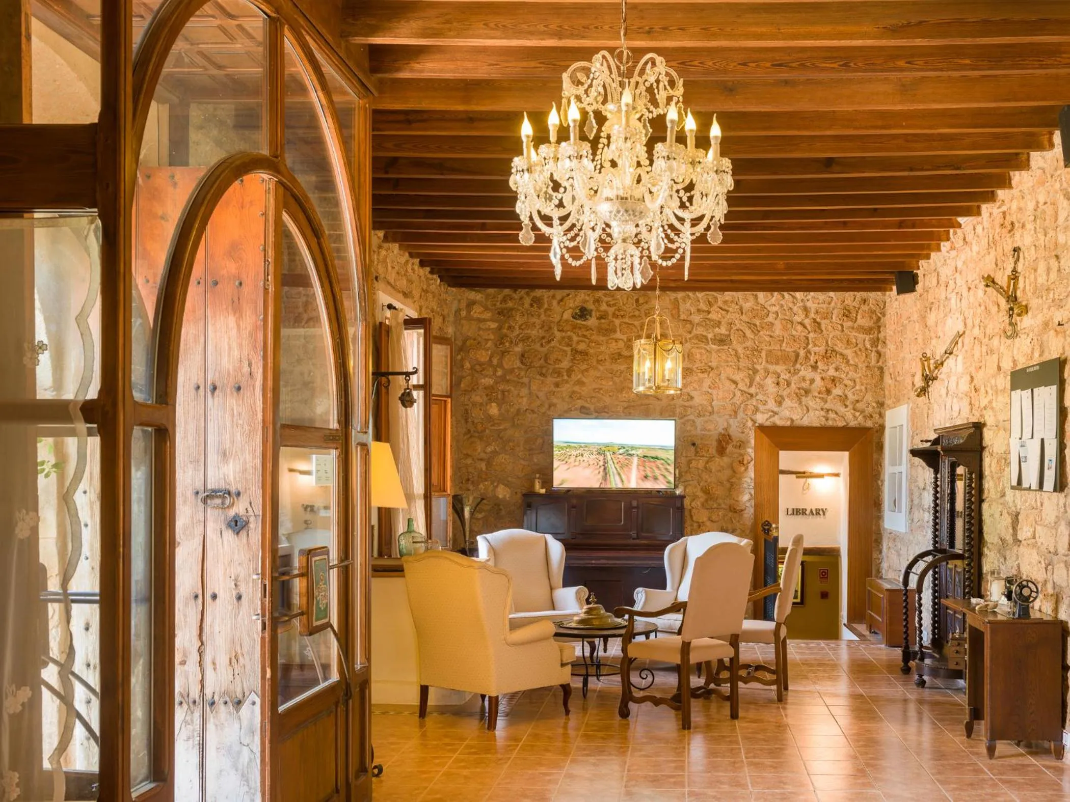 Communal lounge/ TV room in Sa Bassa Rotja Ecoturisme