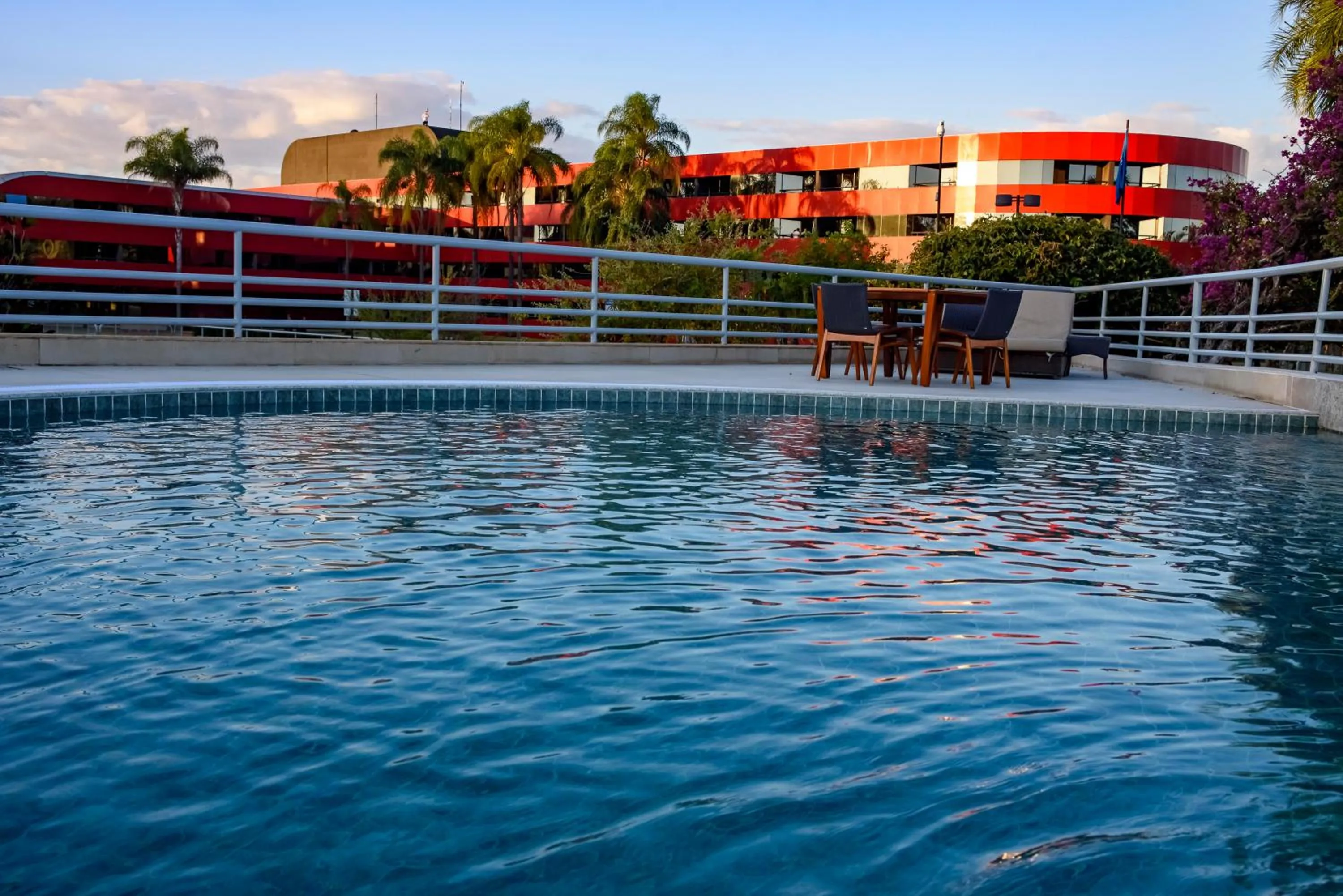 Swimming pool in Golden Tulip Brasília Alvorada