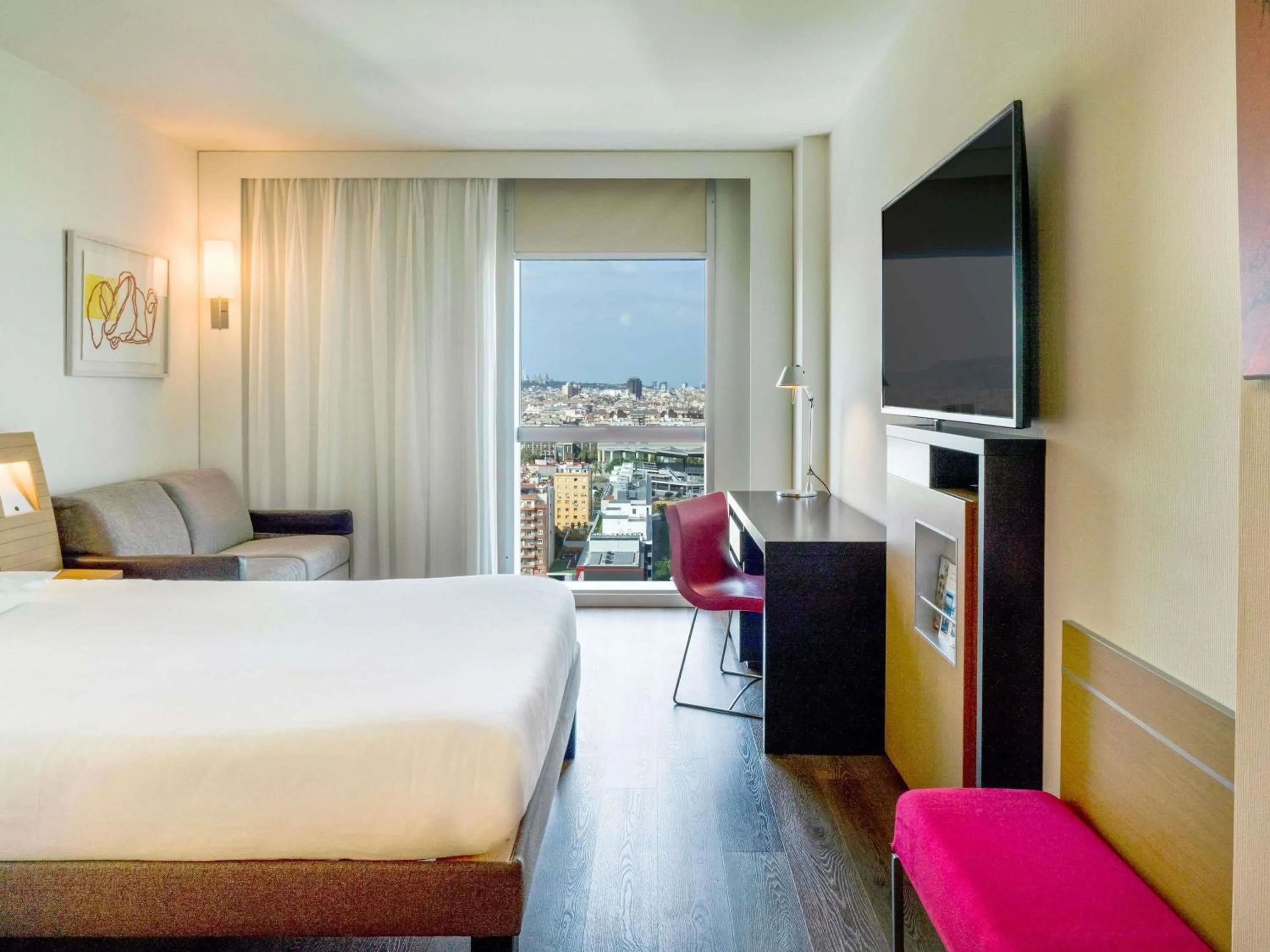 Bedroom, Bed in Novotel Barcelona City