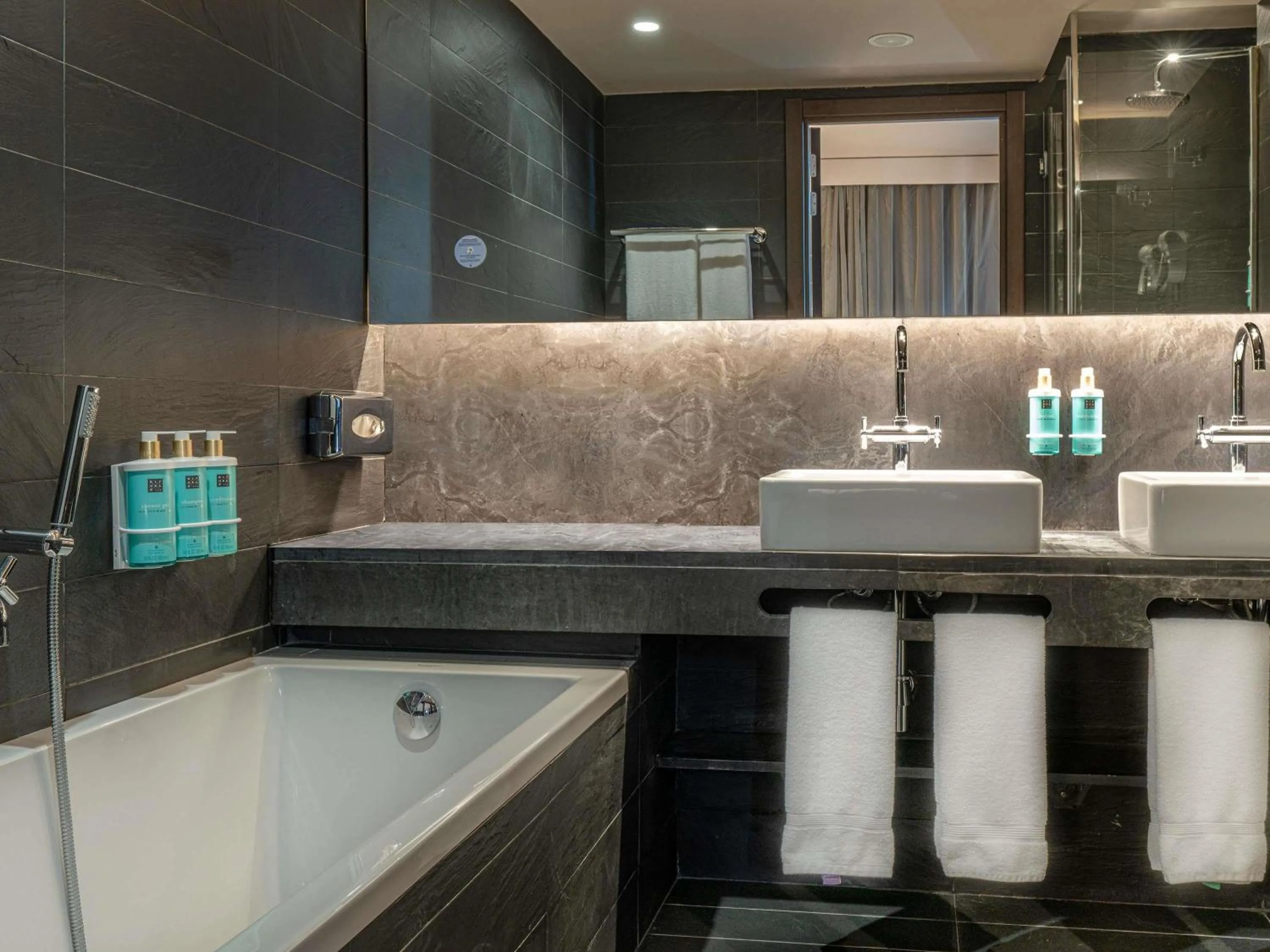 Bedroom in Novotel Barcelona City