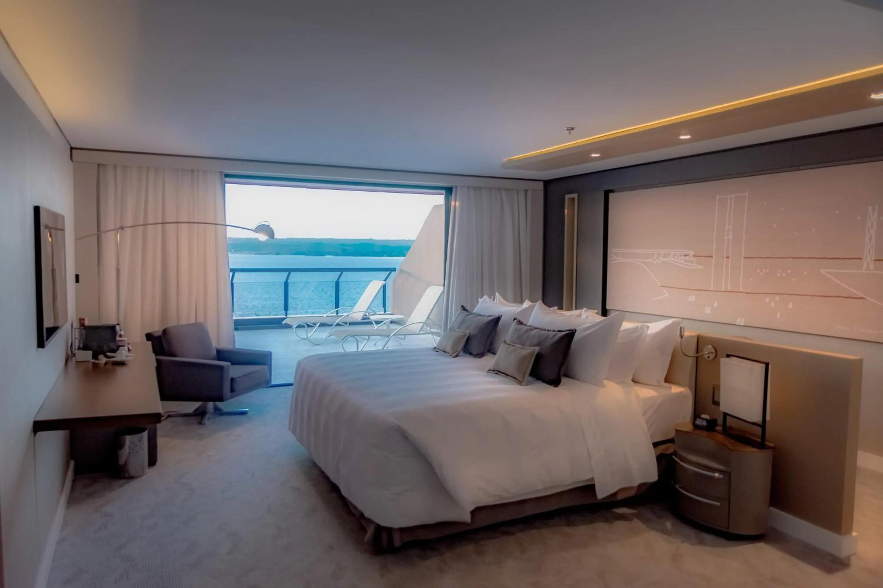 Photo of the whole room, Bed in Royal Tulip Brasília Alvorada