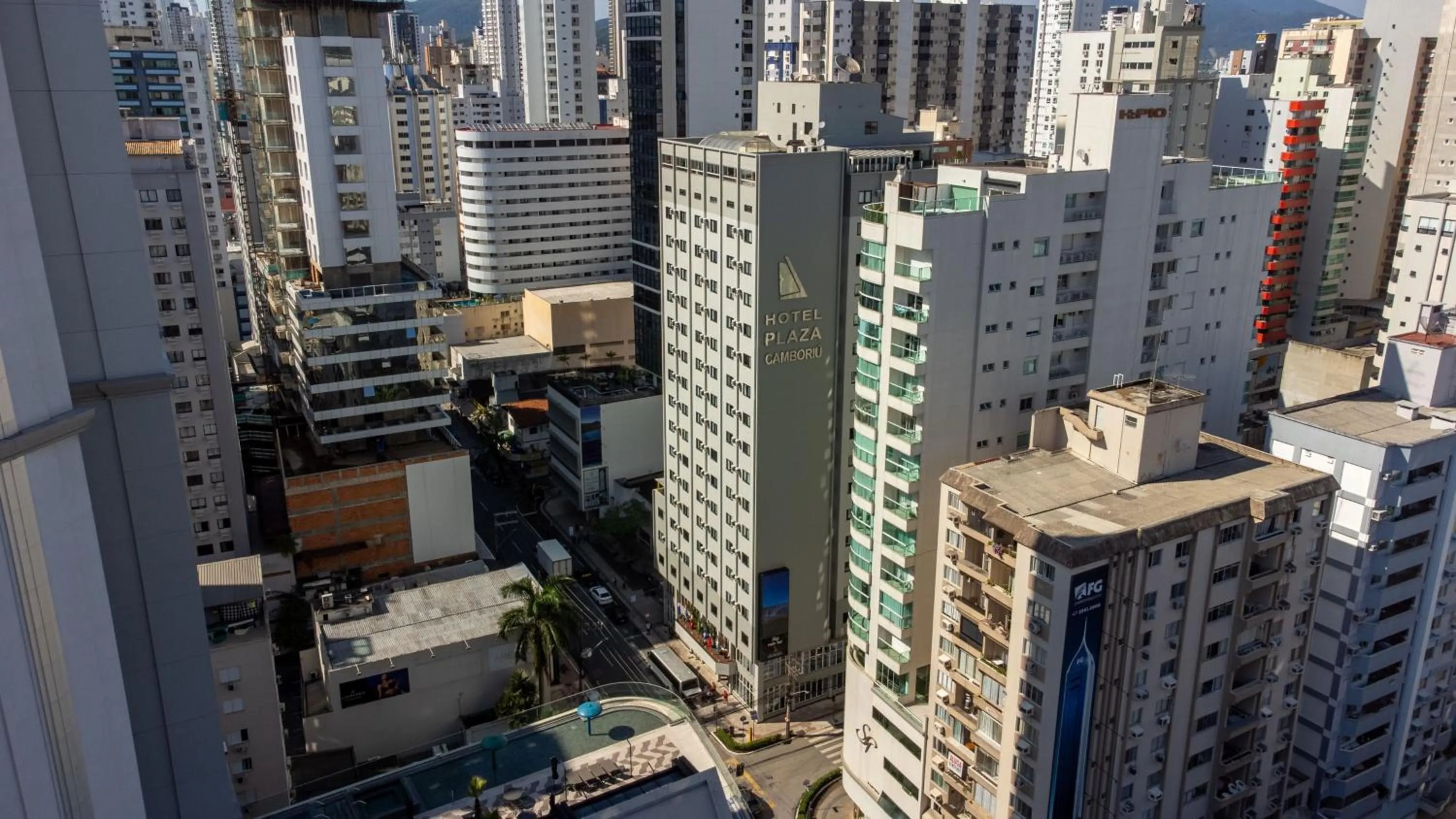 Facade/entrance in Hotel Plaza Camboriú