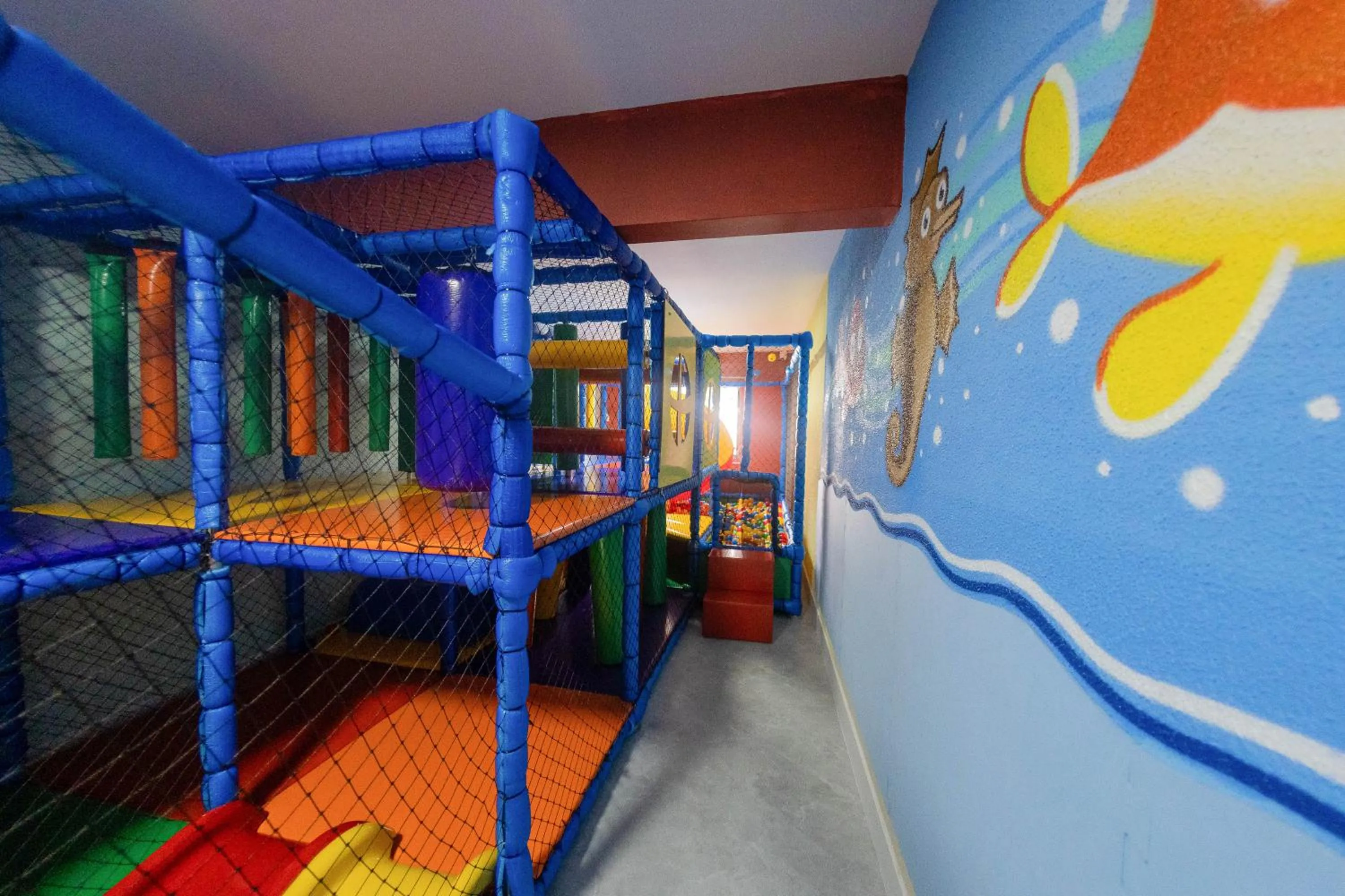 Kids's club, Bed in Hotel Plaza Camboriú