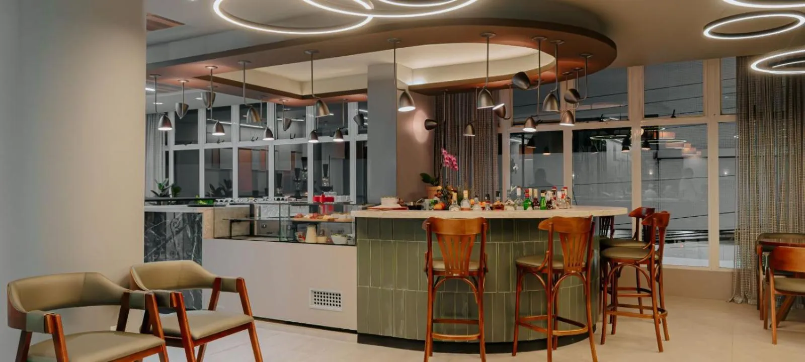 Lounge or bar in Hotel Plaza Camboriú