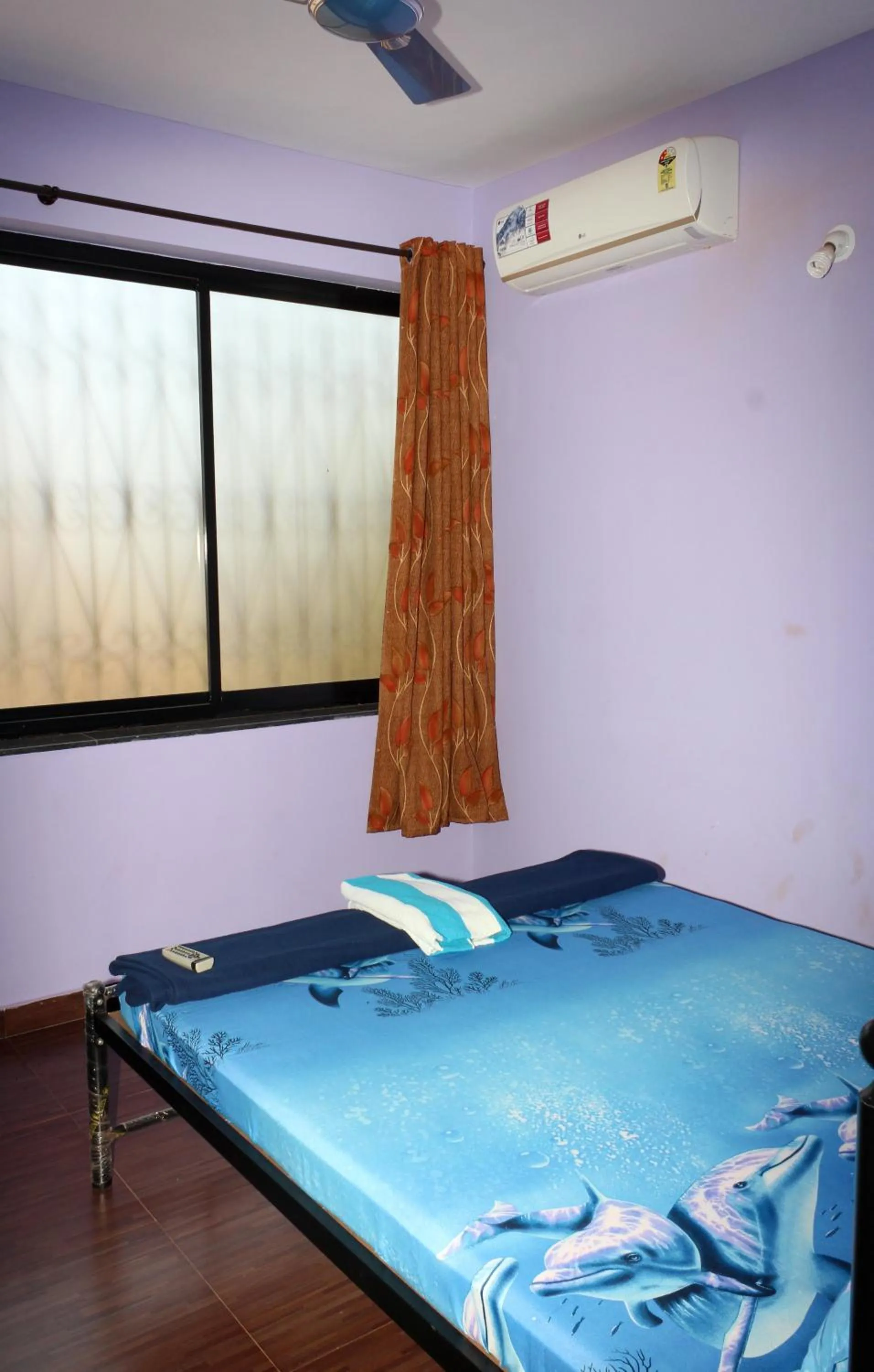 Photo of the whole room, Bed in Vincent's Holiday Home