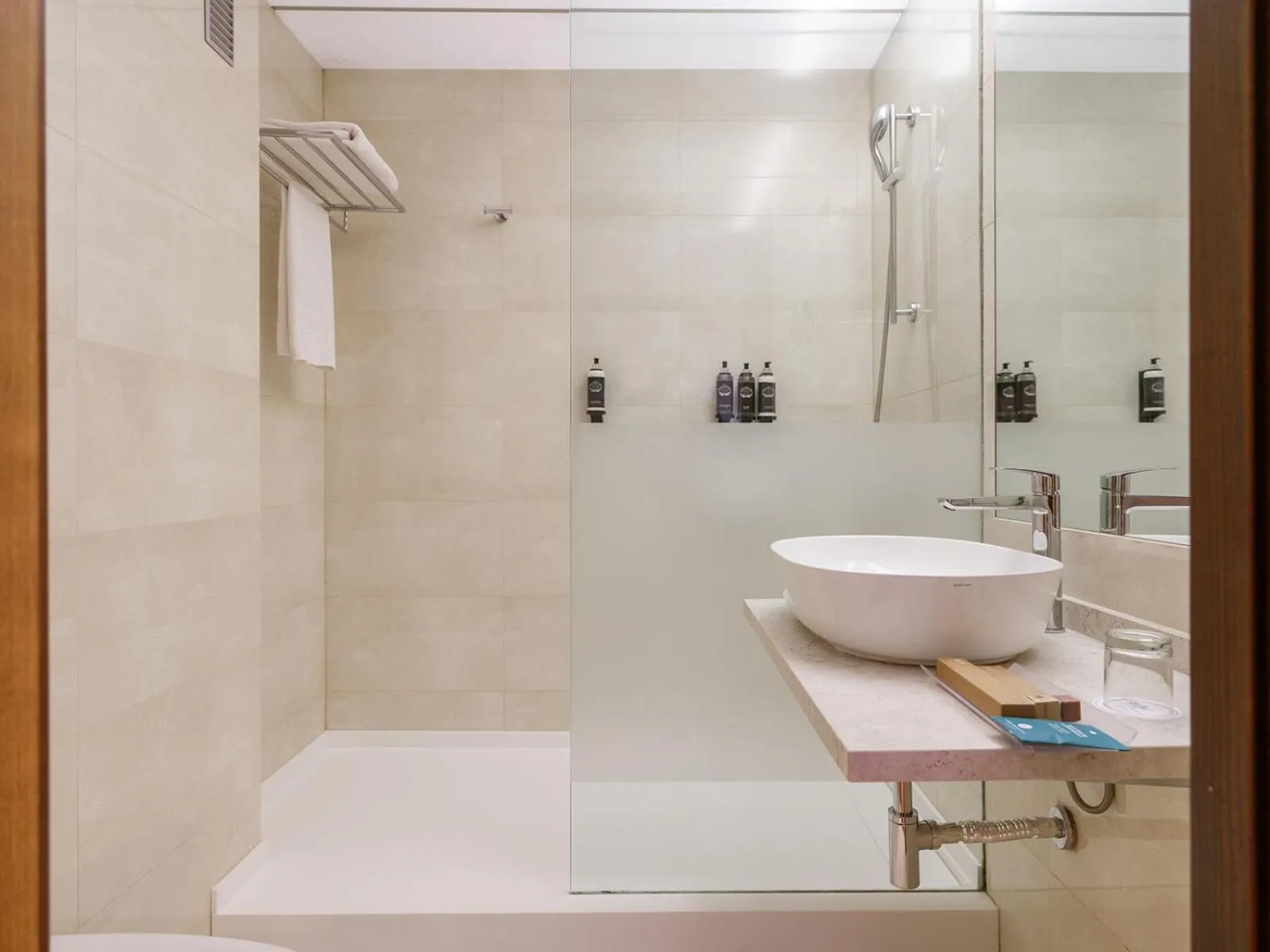 Shower in Hotel Taburiente S.C.Tenerife