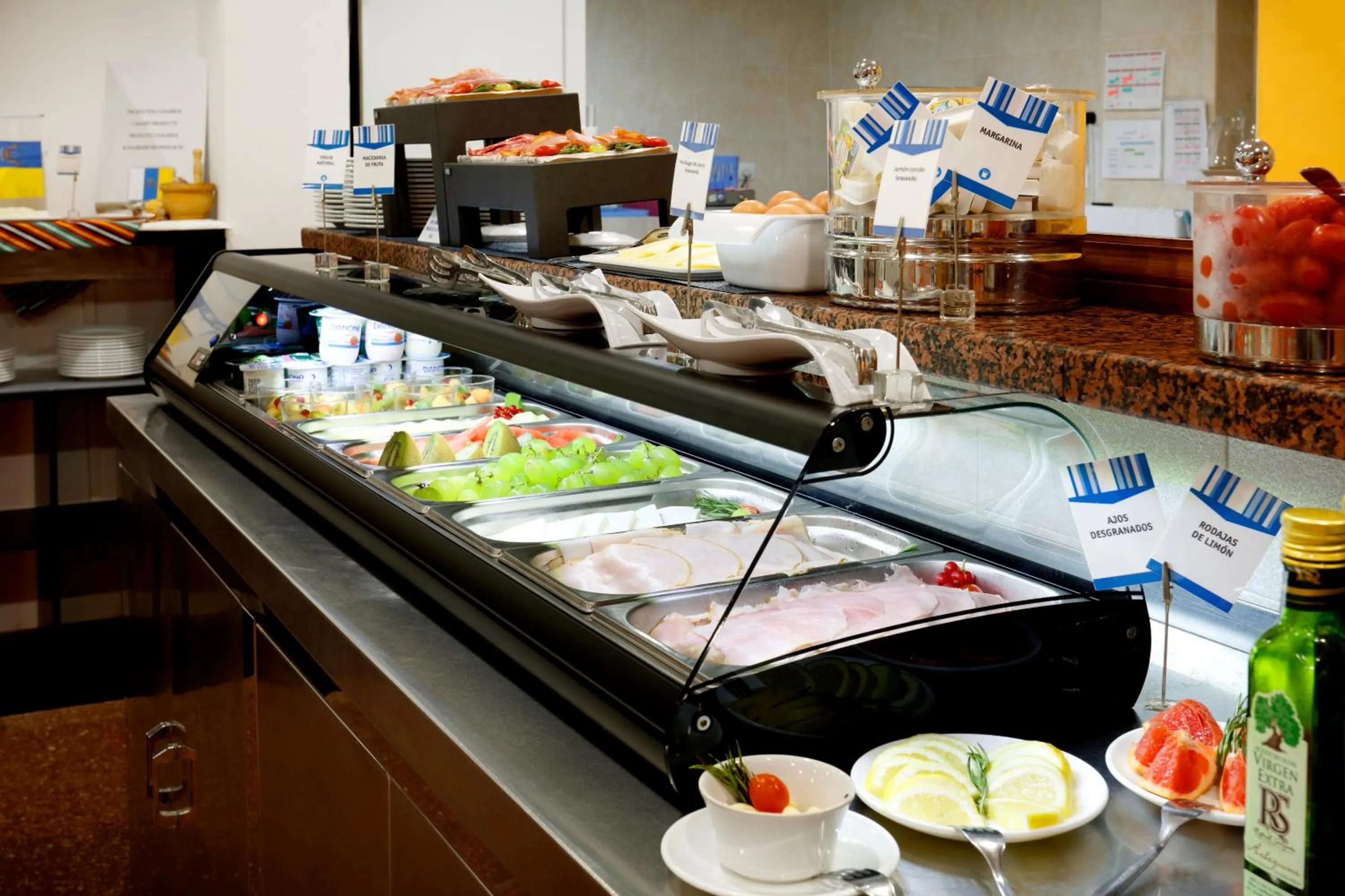 Buffet breakfast in Crisol Faycán