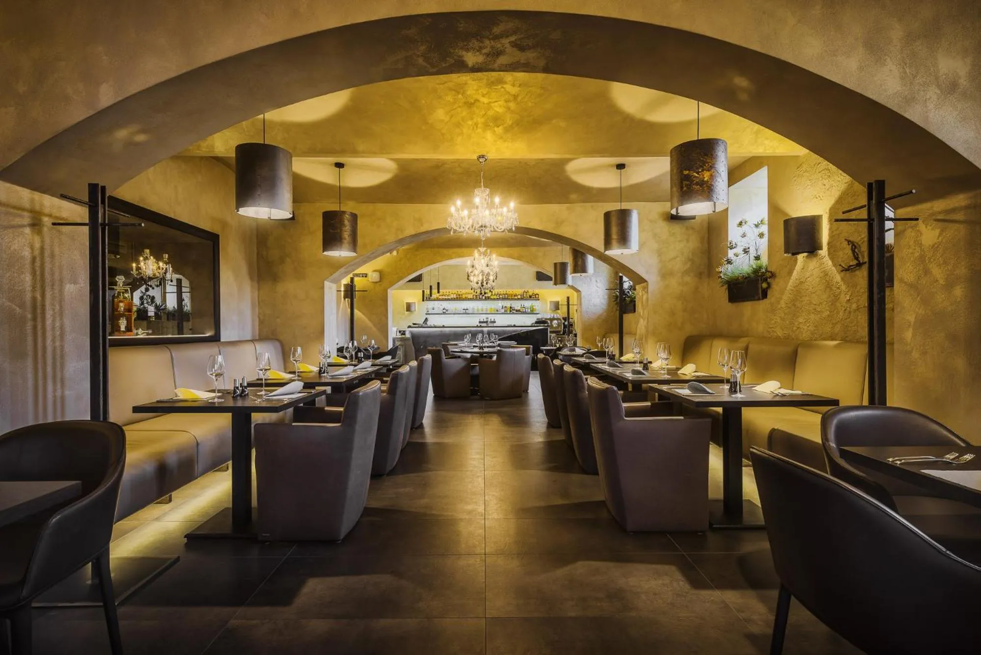 Restaurant/places to eat in Theresian Hotel