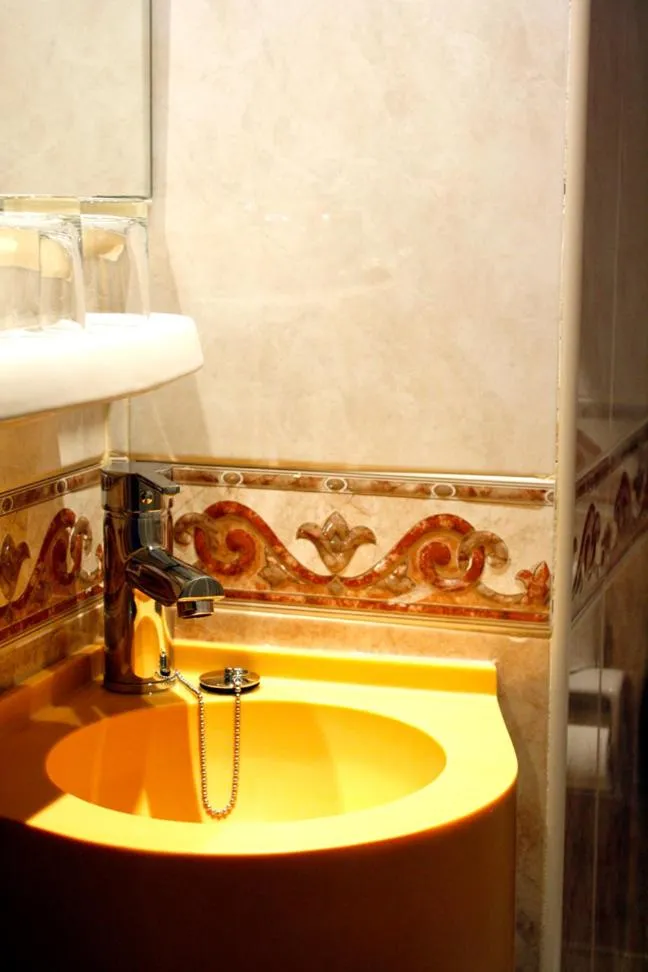 Bathroom in Hotel Universal Murcia