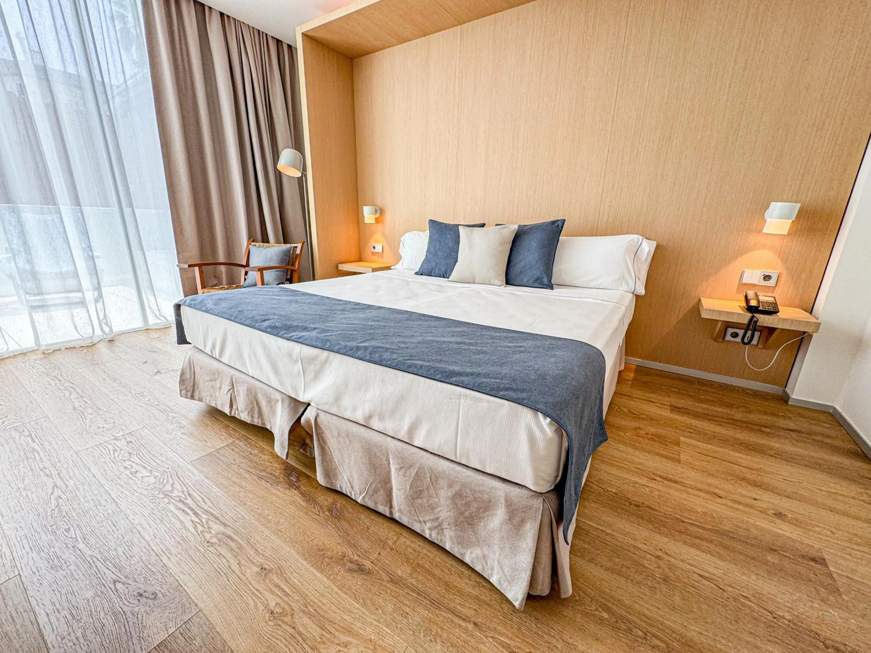 Bed in Alenti Sitges Hotel