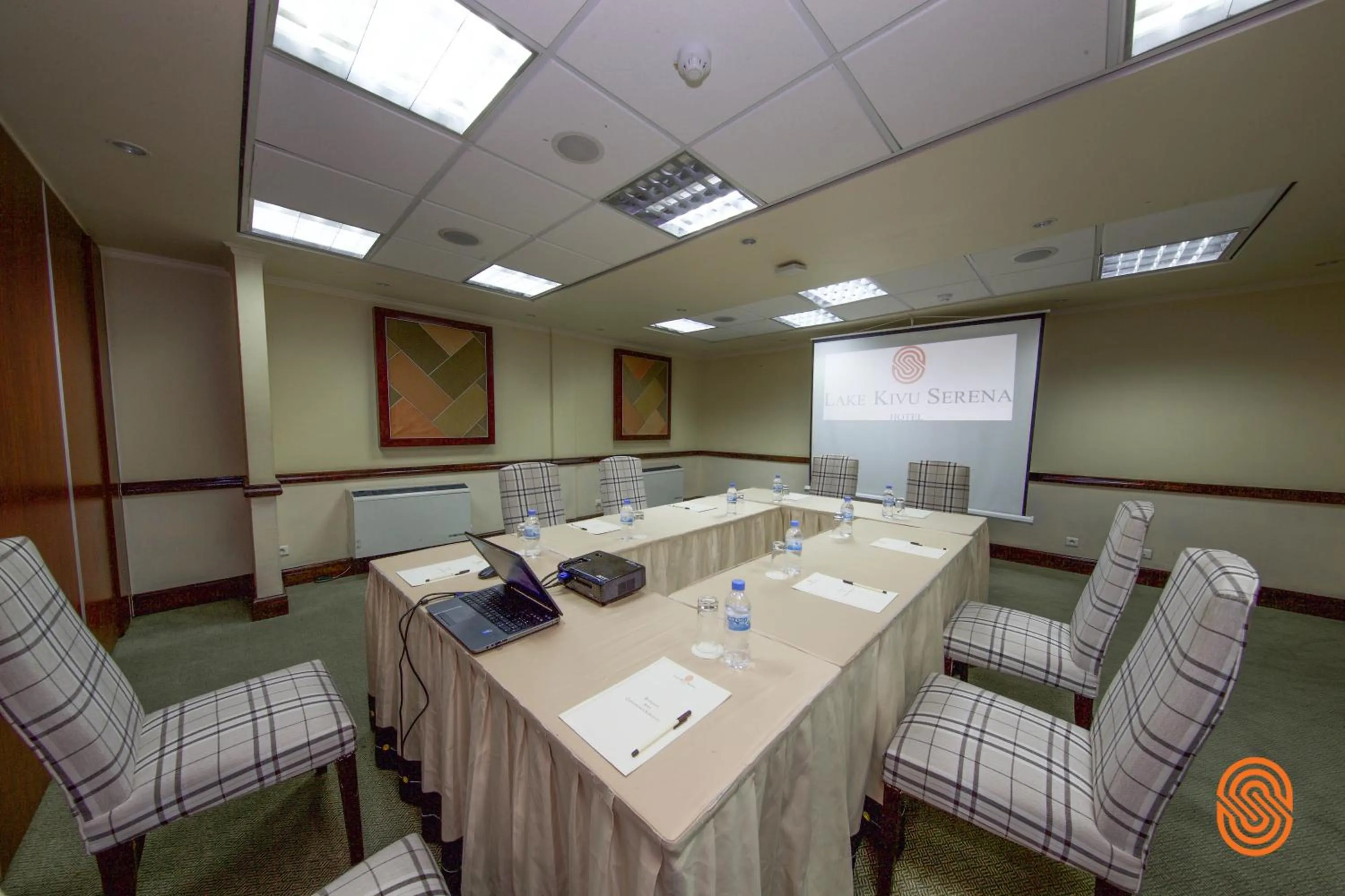 Meeting/conference room in Lake Kivu Serena Hotel