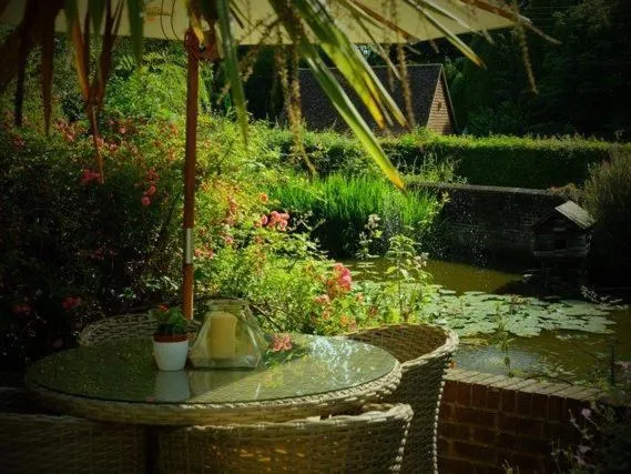 Property building in The Blackboys Inn