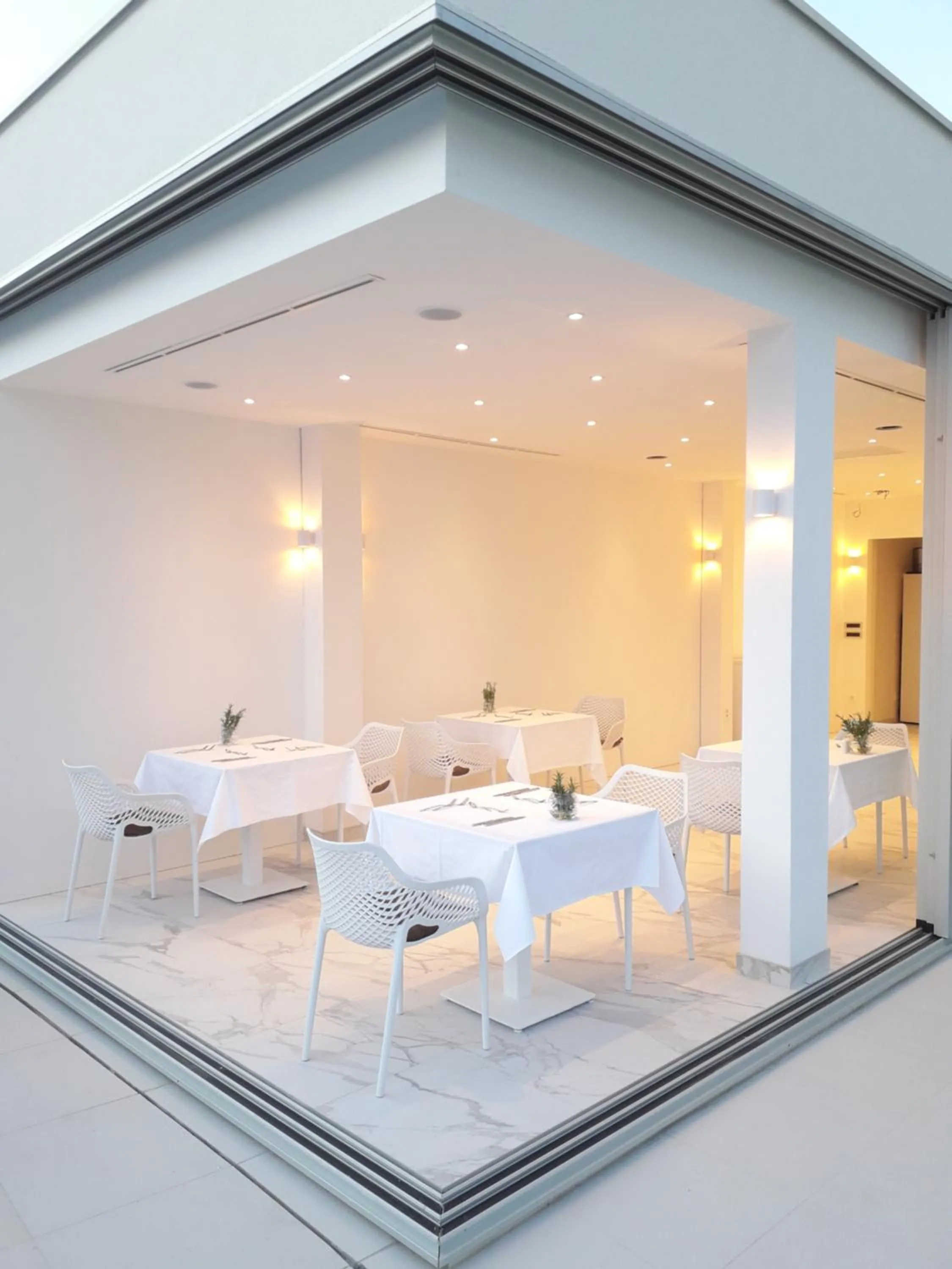 Restaurant/places to eat in B&B Demar Residence & Dependance