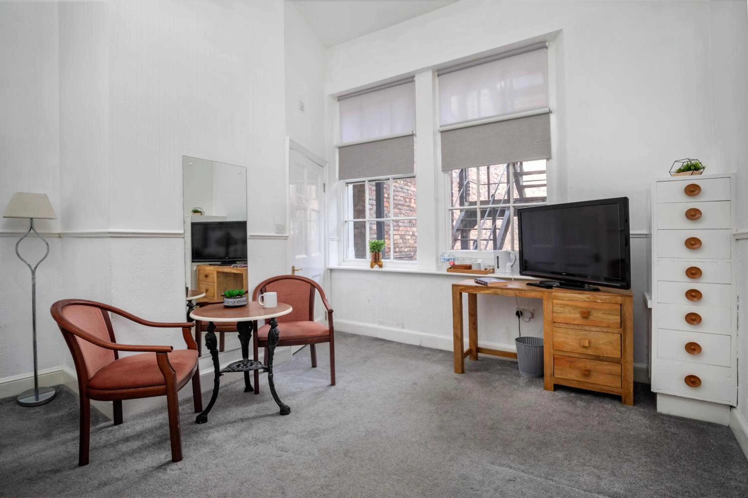 TV and multimedia in Serenity Guest House