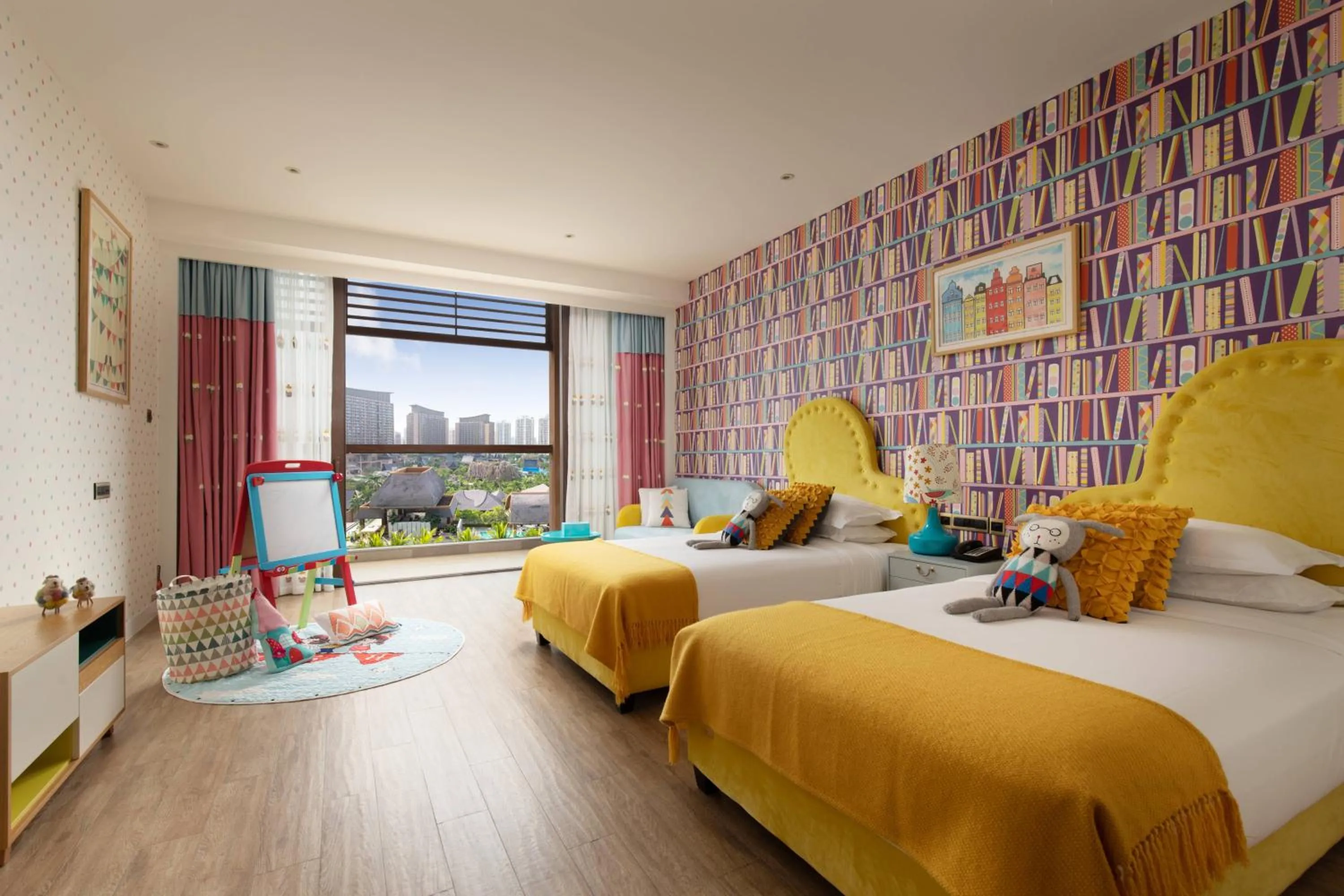 Bed in Mangrove Tree Resort World Sanya Bay -Elader Palm Tower