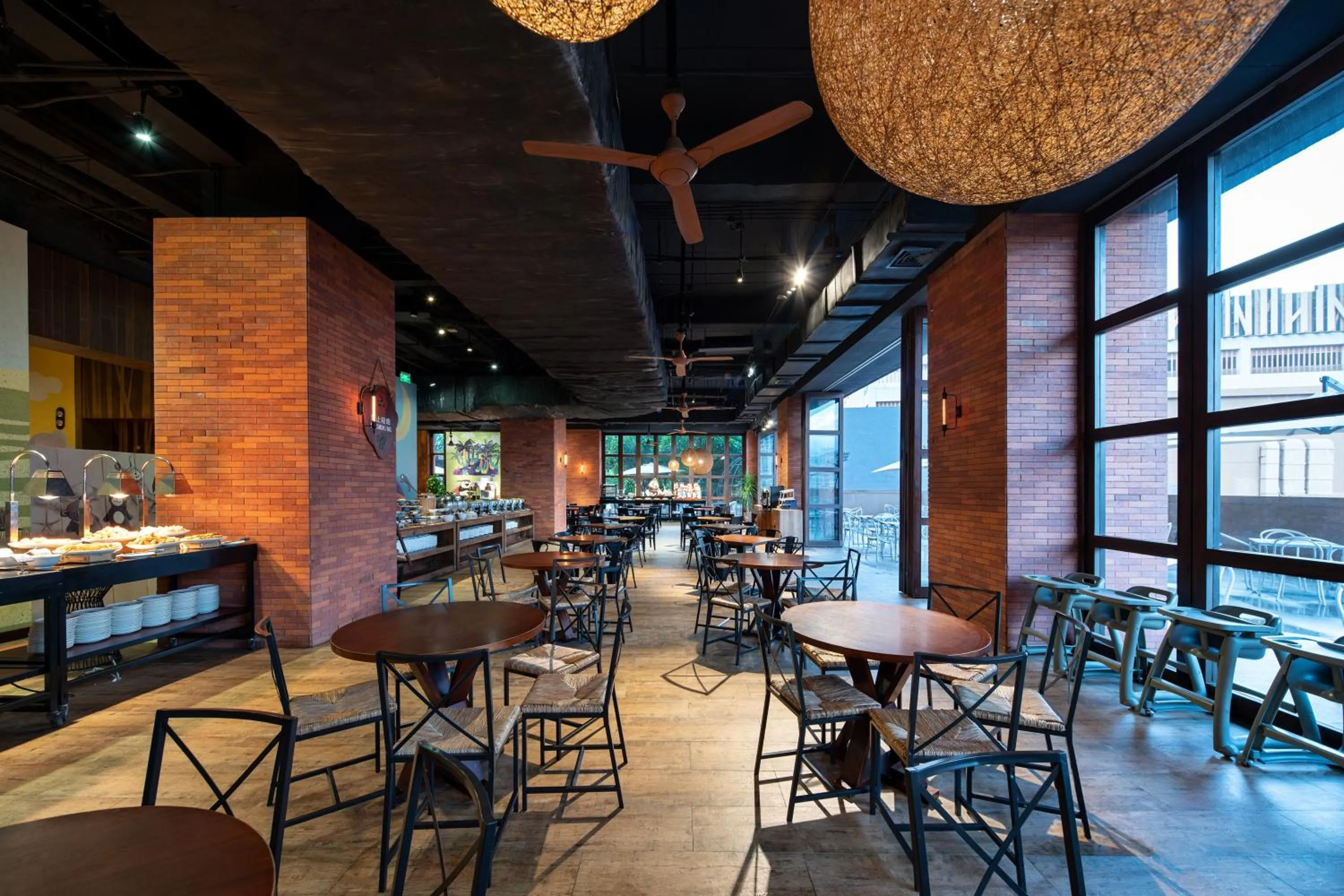 Restaurant/places to eat in Mangrove Tree Resort World Sanya Bay -Elader Palm Tower