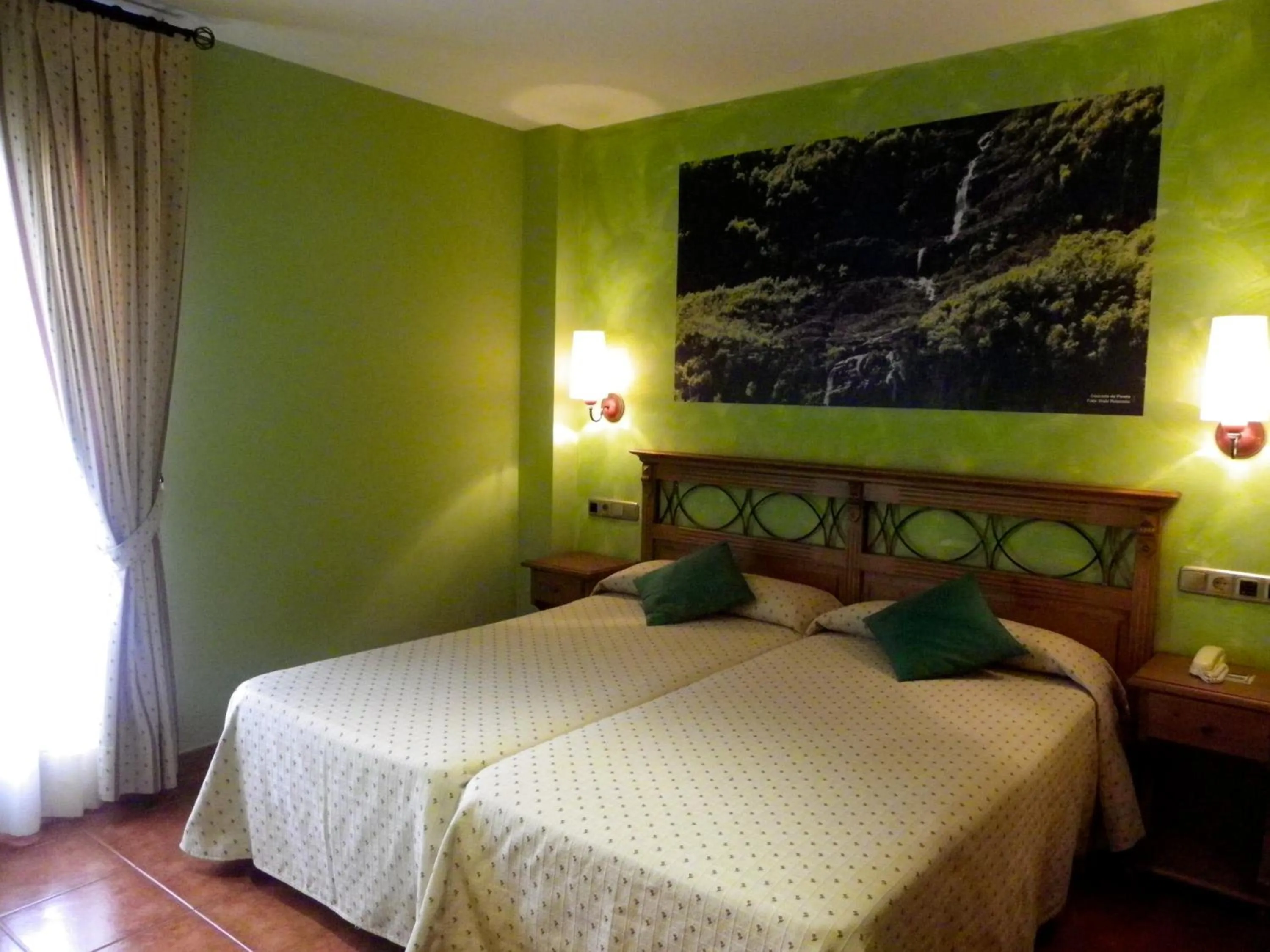 Photo of the whole room, Bed in Hotel Arnal